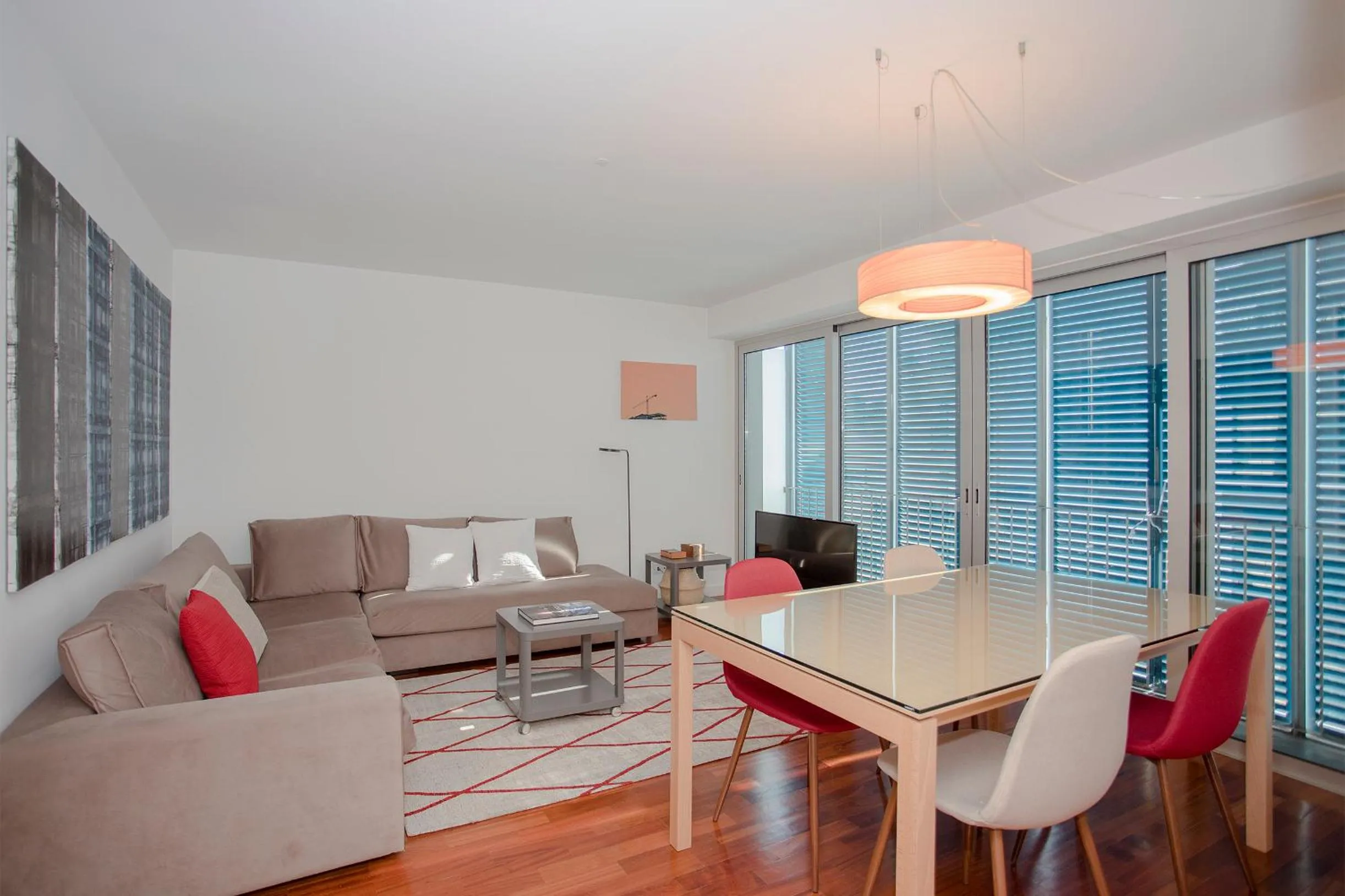 TV and multimedia in Liiiving in Porto | Bright Light Apartment