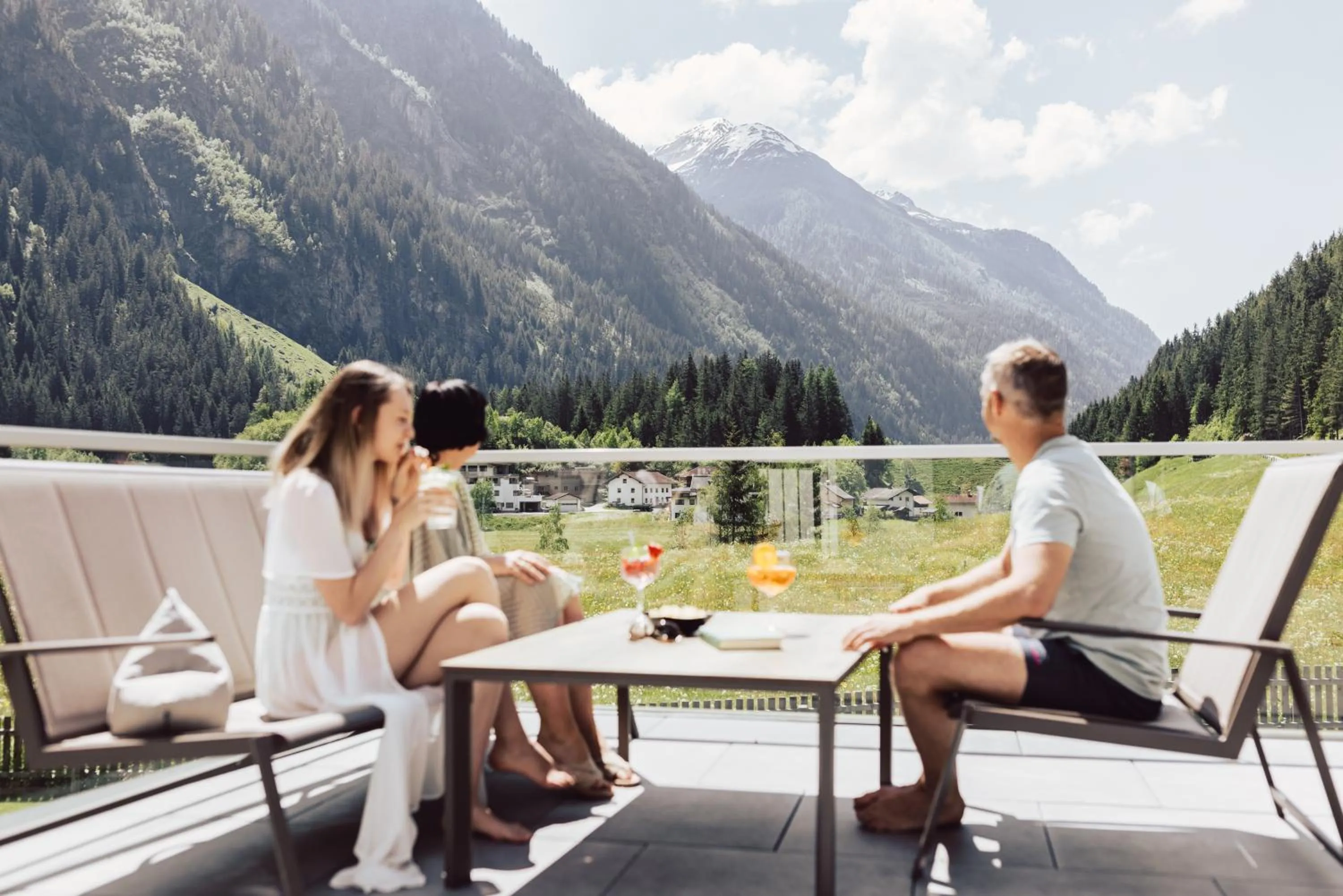 Lounge or bar in Hotel Weisseespitze