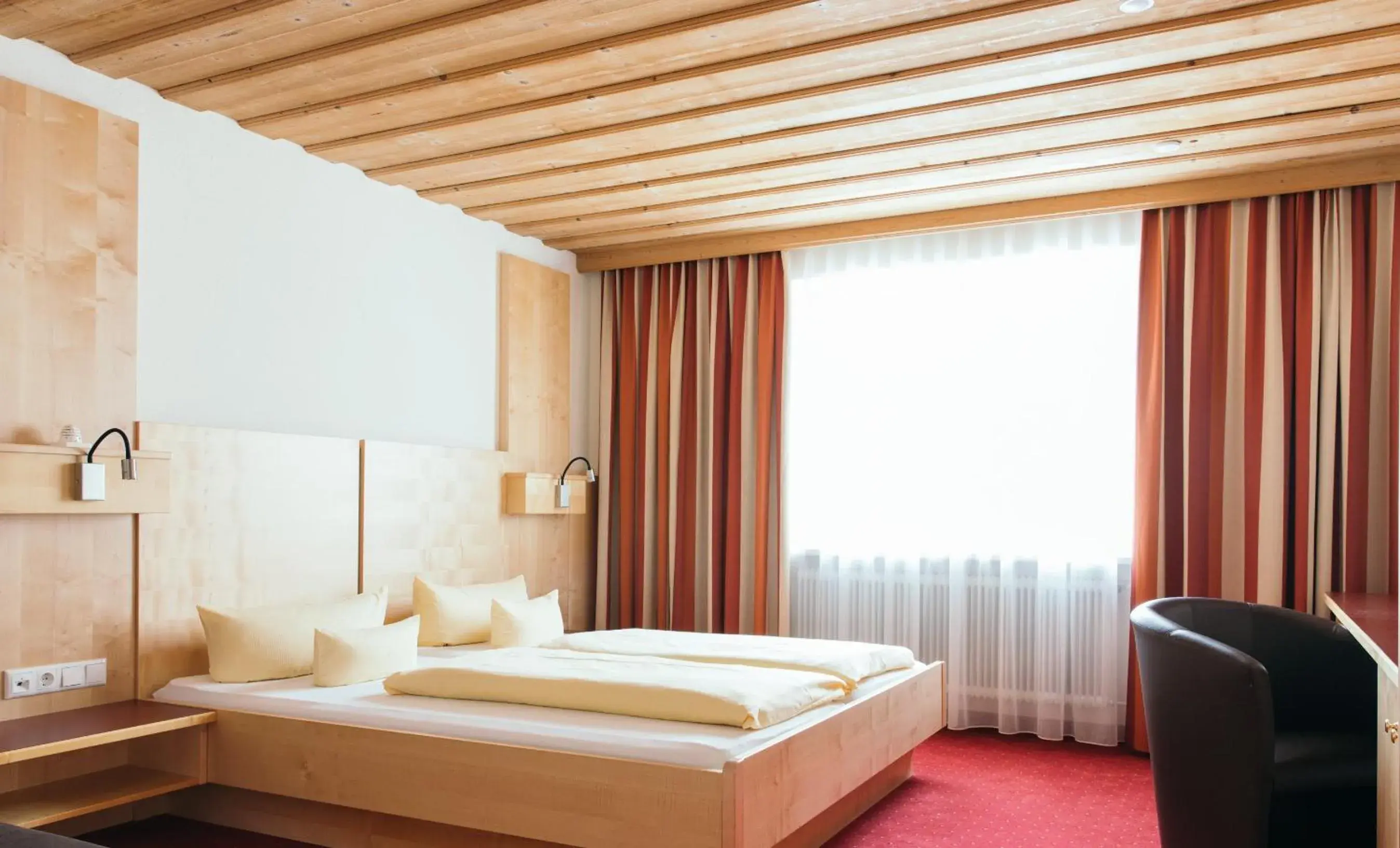 Double Room Schweikert - single occupancy in Hotel Weisseespitze Double Room Schweikert - single occupancy in Hotel Weisseespitze