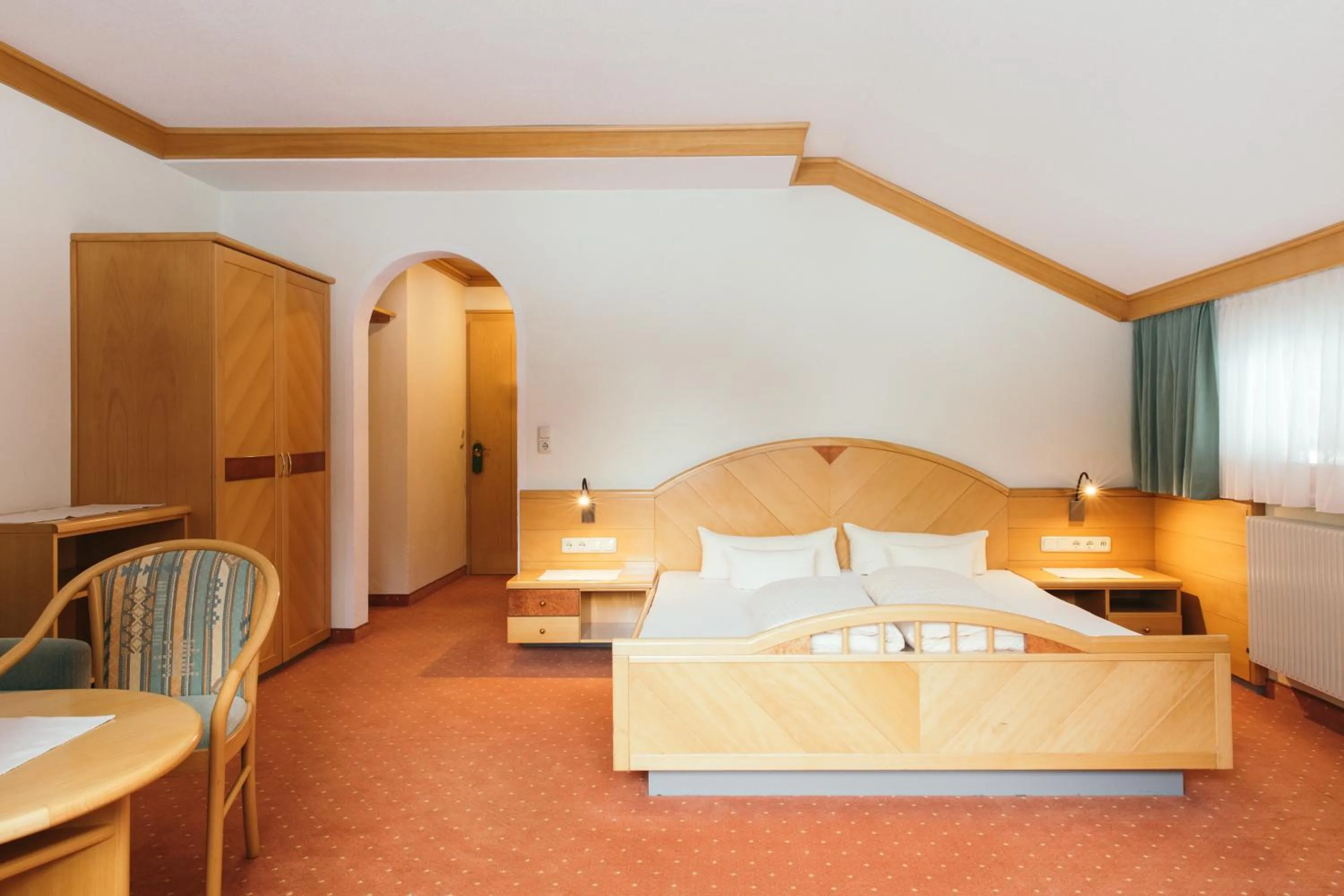 Photo of the whole room, Bed in Hotel Weisseespitze
