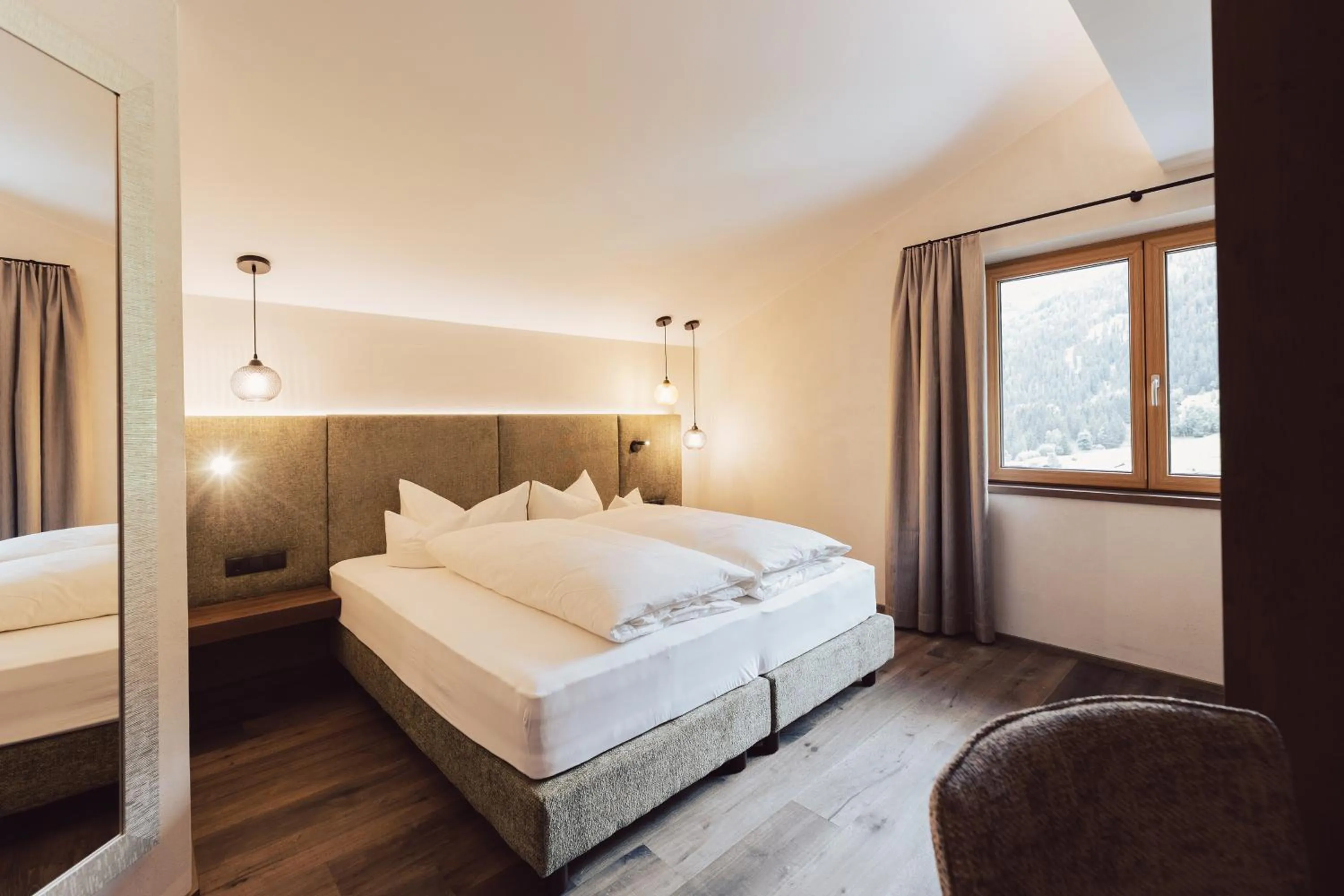 Bedroom, Bed in Hotel Weisseespitze