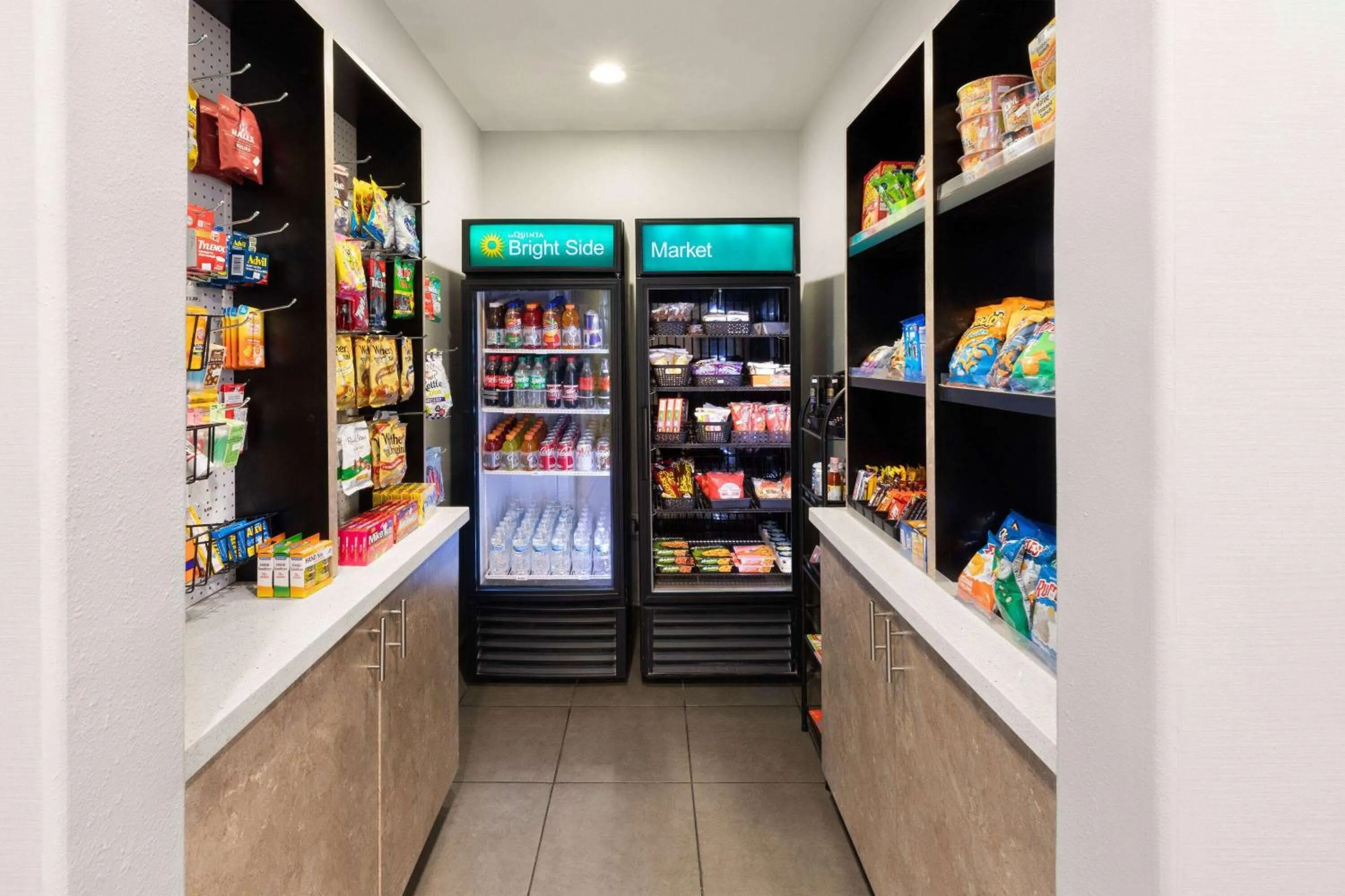 Food and drinks in La Quinta by Wyndham Austin - Cedar Park