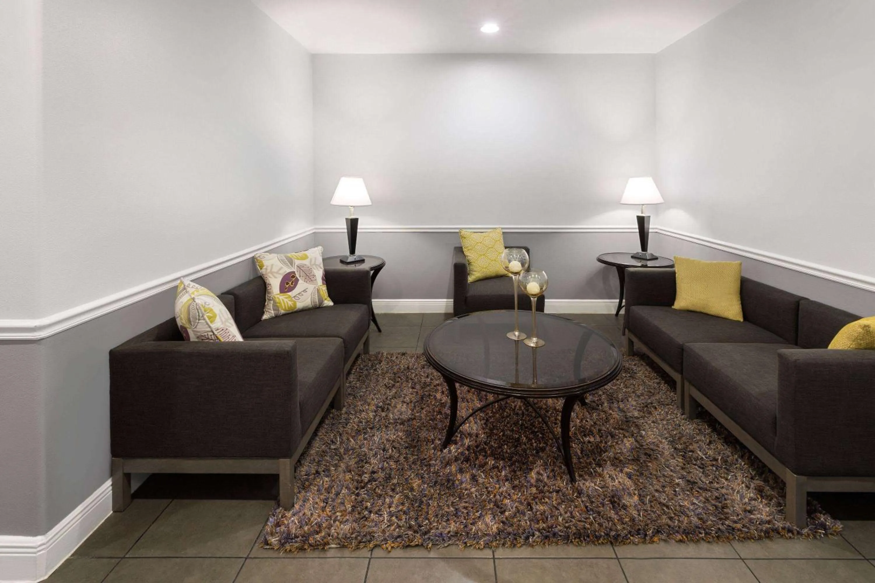 Lobby or reception in La Quinta by Wyndham Austin - Cedar Park