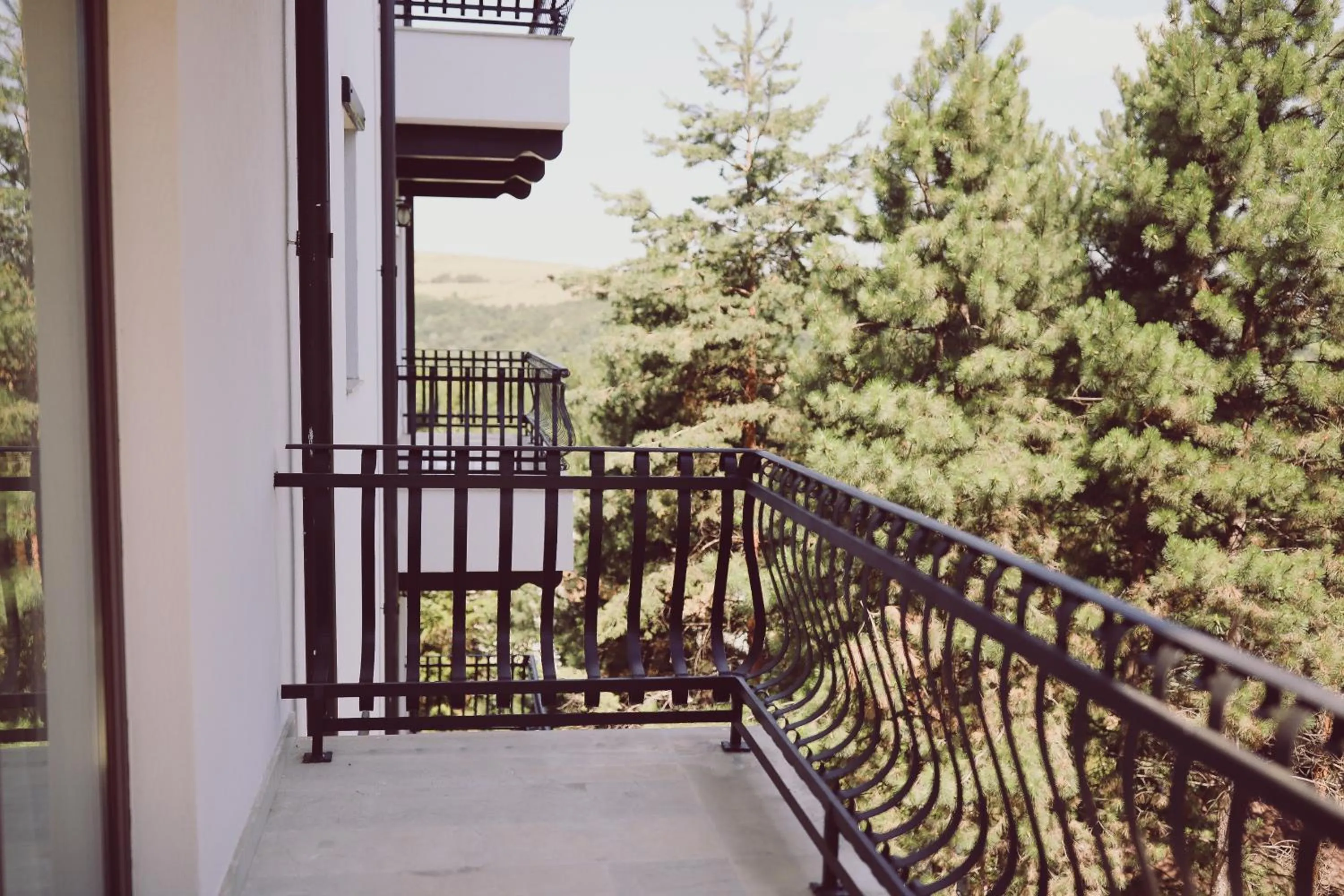 Spring in Hotel Helen