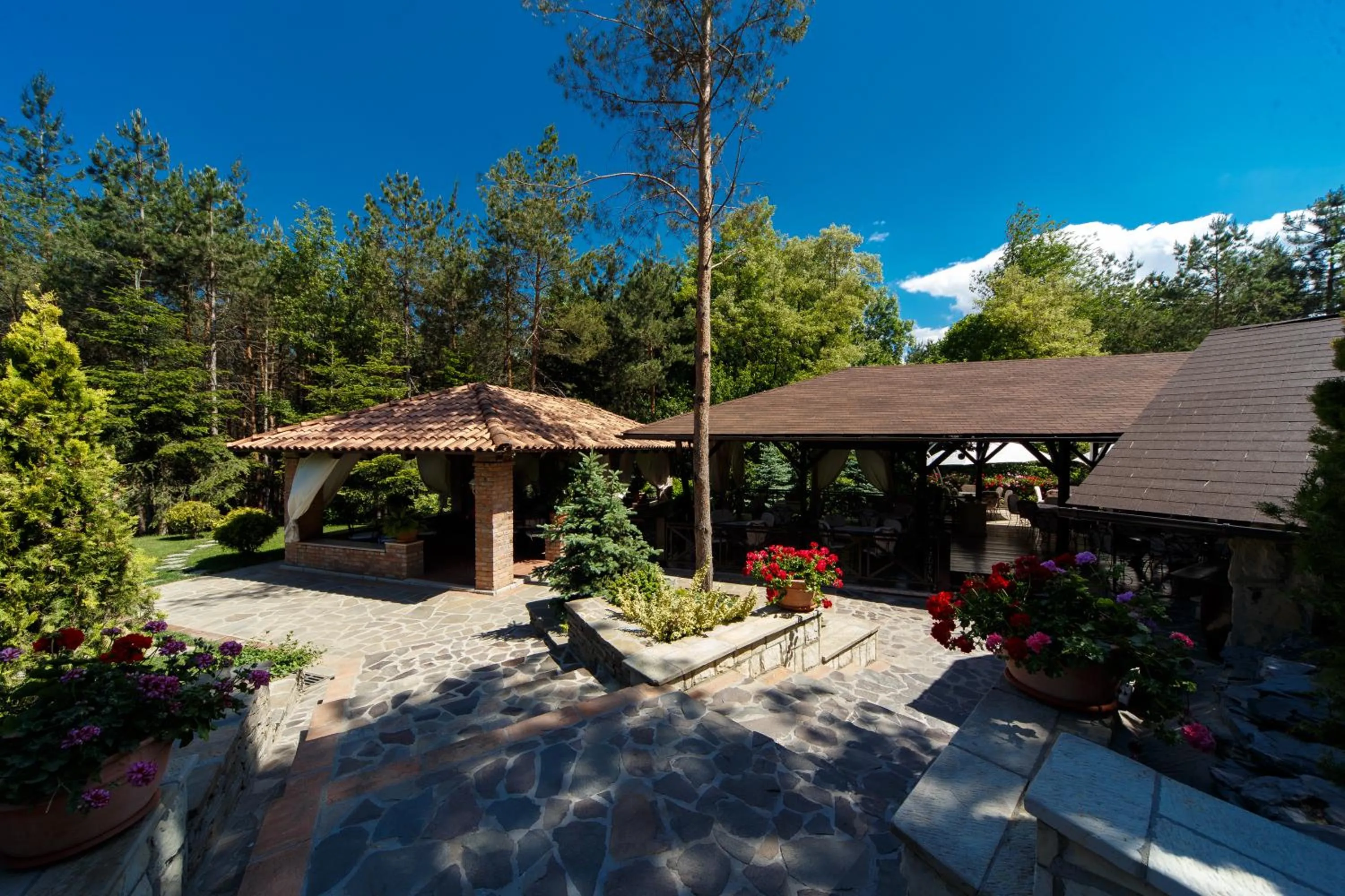 Property building in Hotel Helen