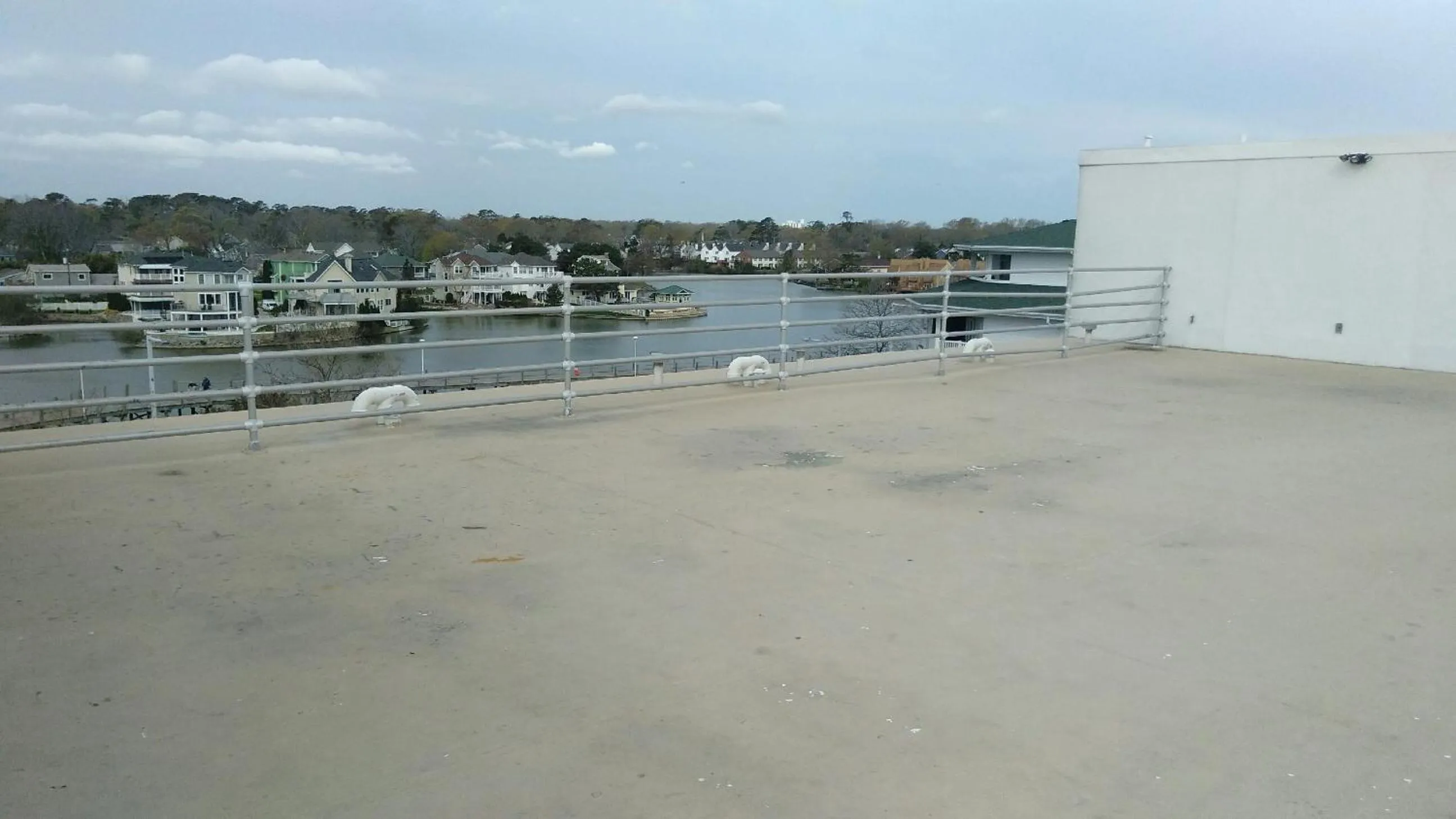 Natural landscape in Howard Johnson by Wyndham Virginia Beach At The Beach