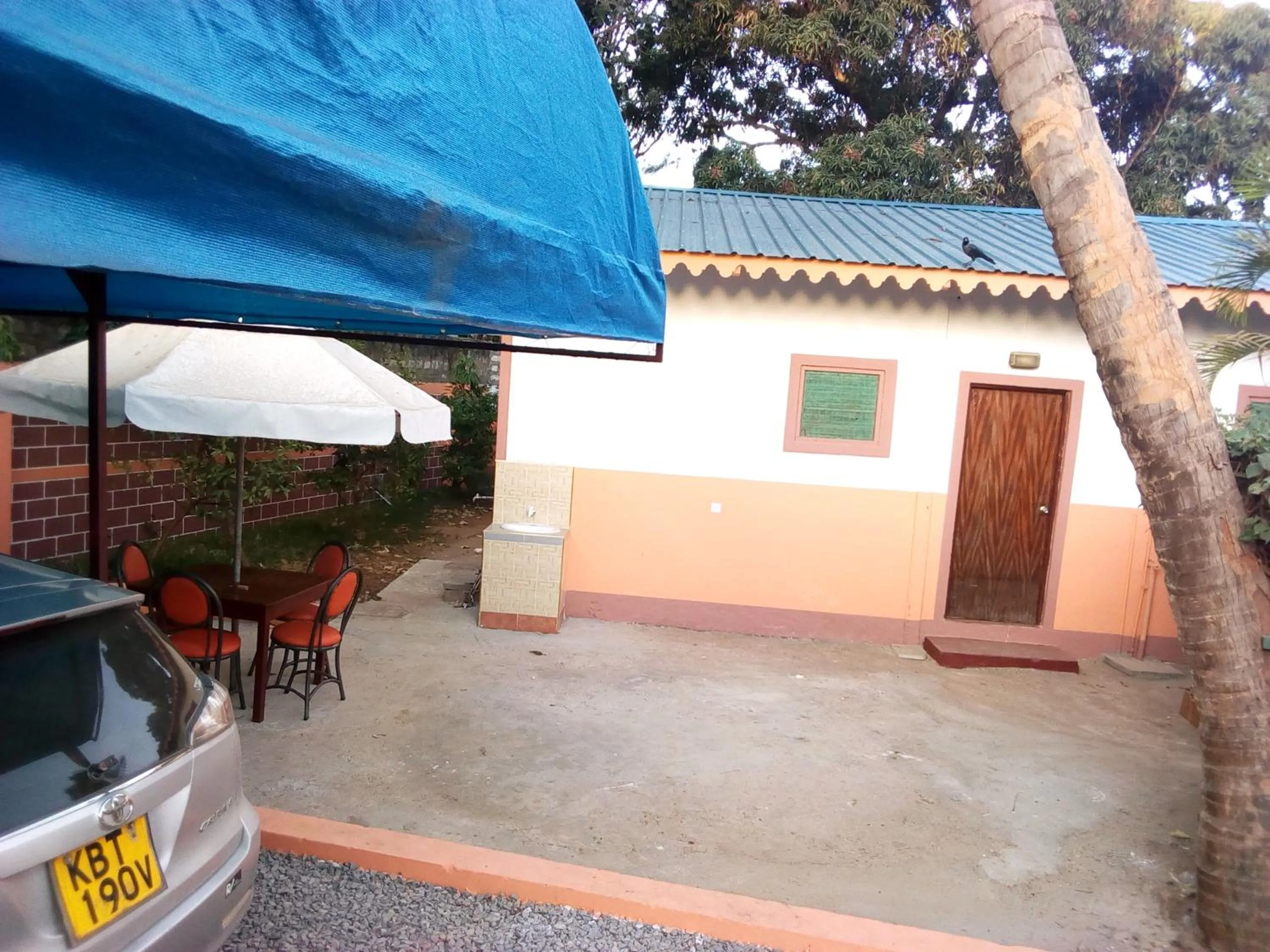 Patio in Premier Guest Residence Hotel