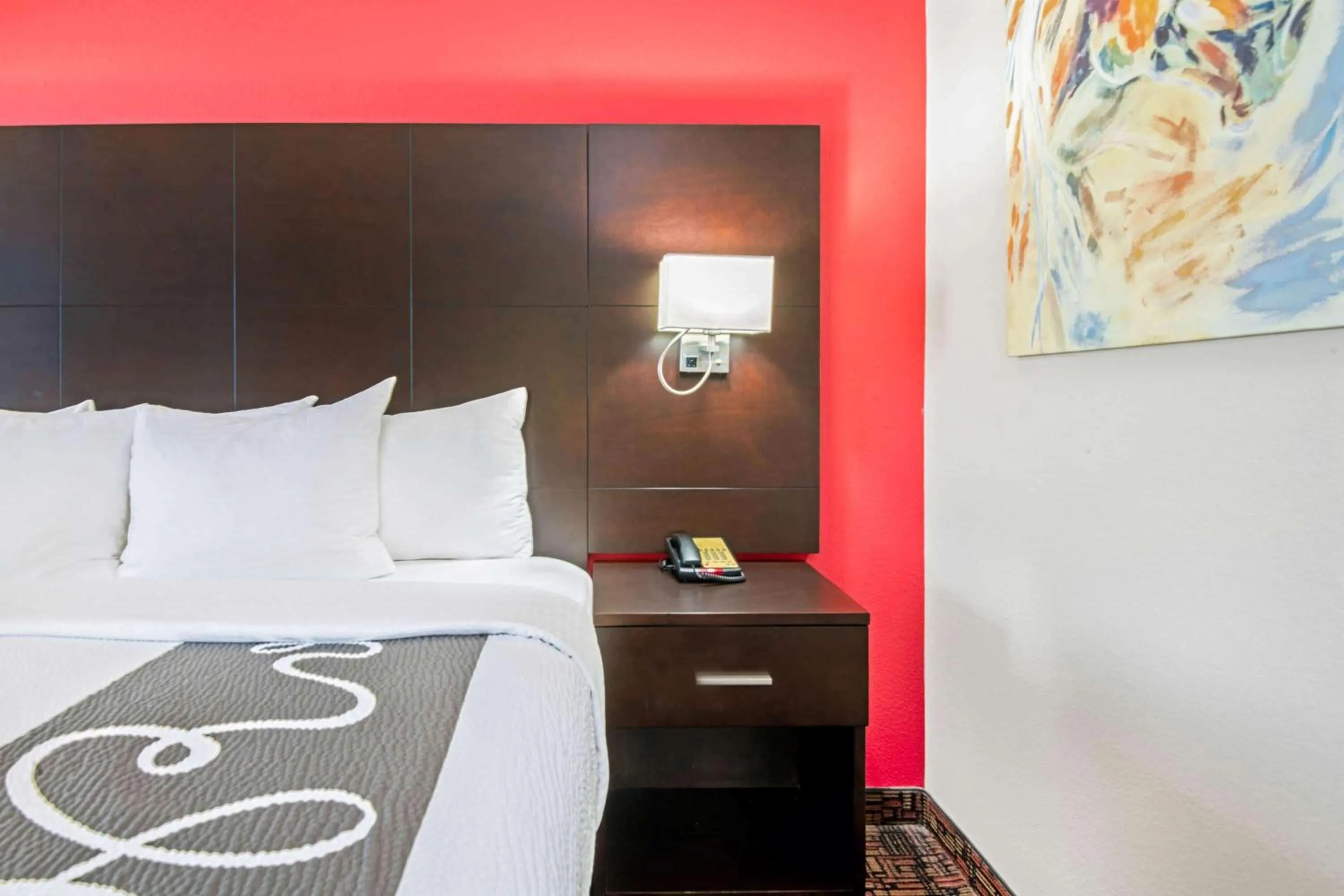 Photo of the whole room, Bed in La Quinta by Wyndham Elk City