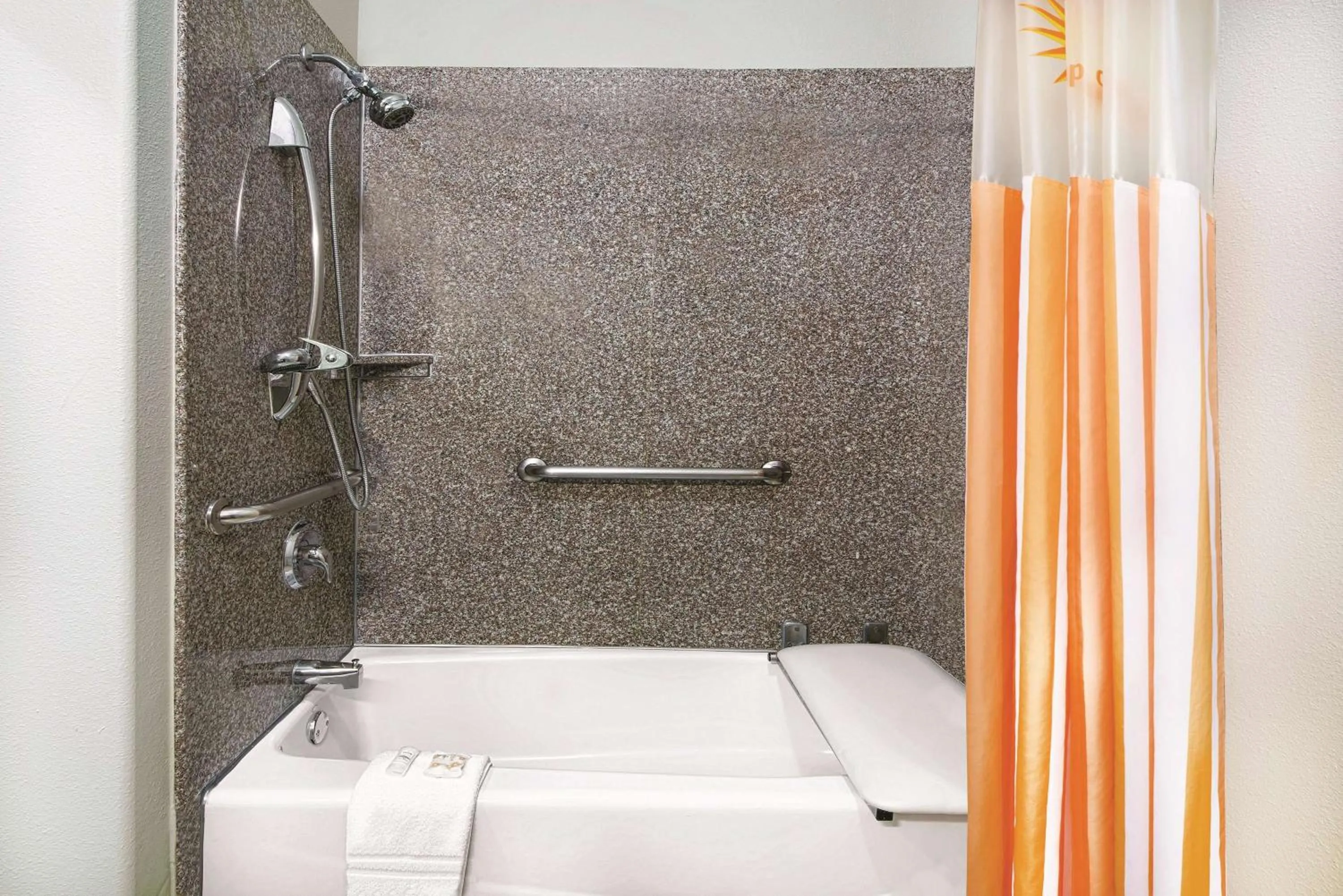 Photo of the whole room in La Quinta Inn & Suites by Wyndham Mercedes Outlet Mall