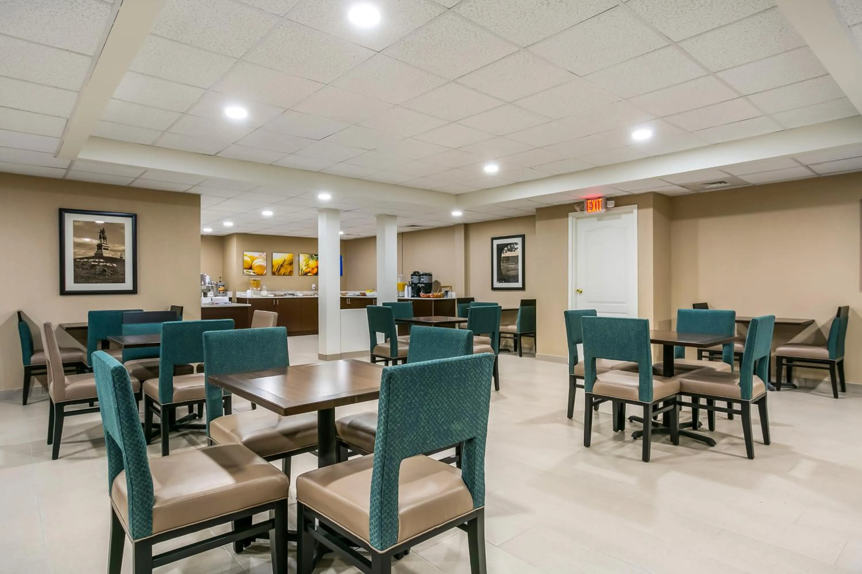 Breakfast in Aspire Hotel and Suites