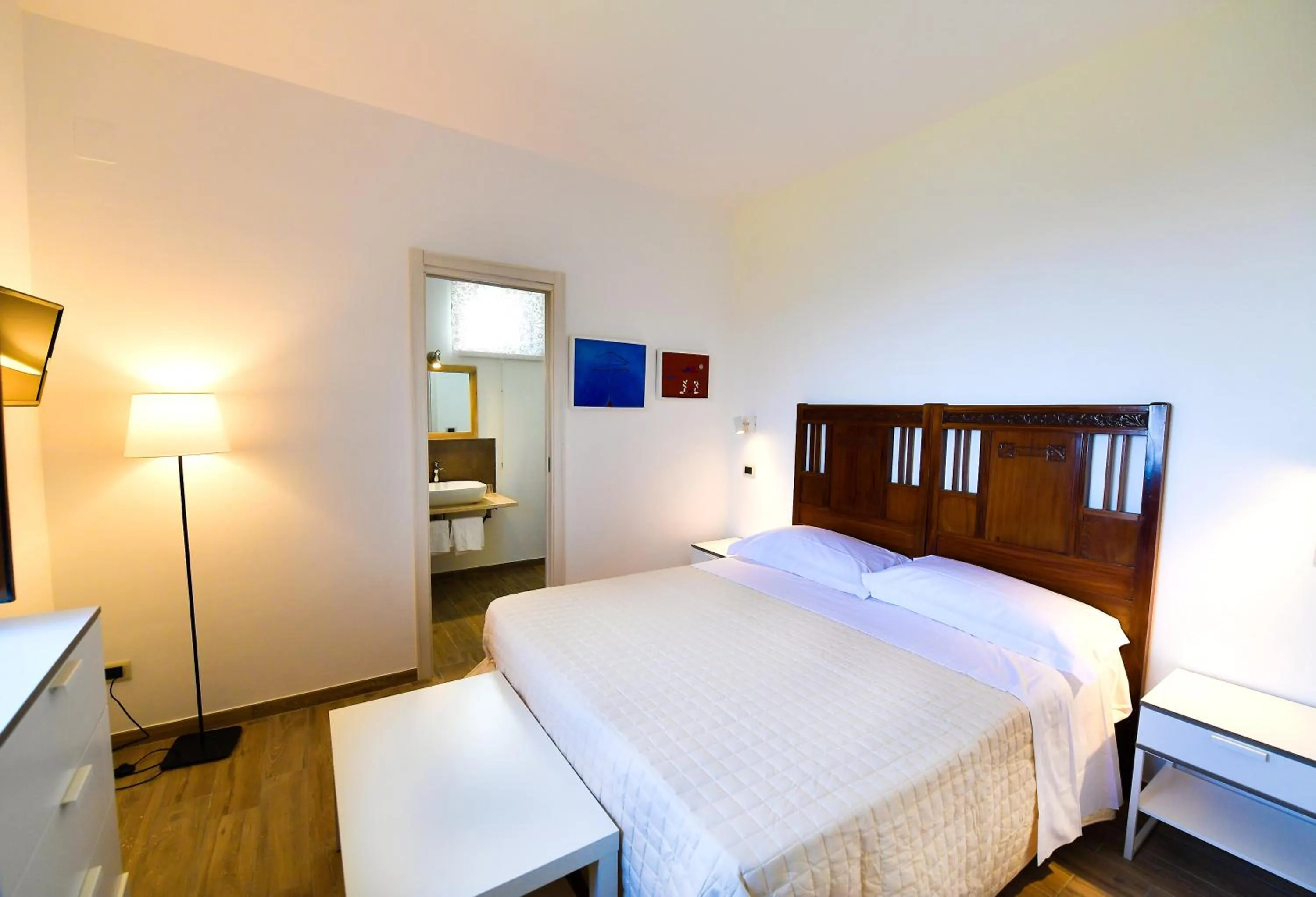 Photo of the whole room, Bed in La Riggiola