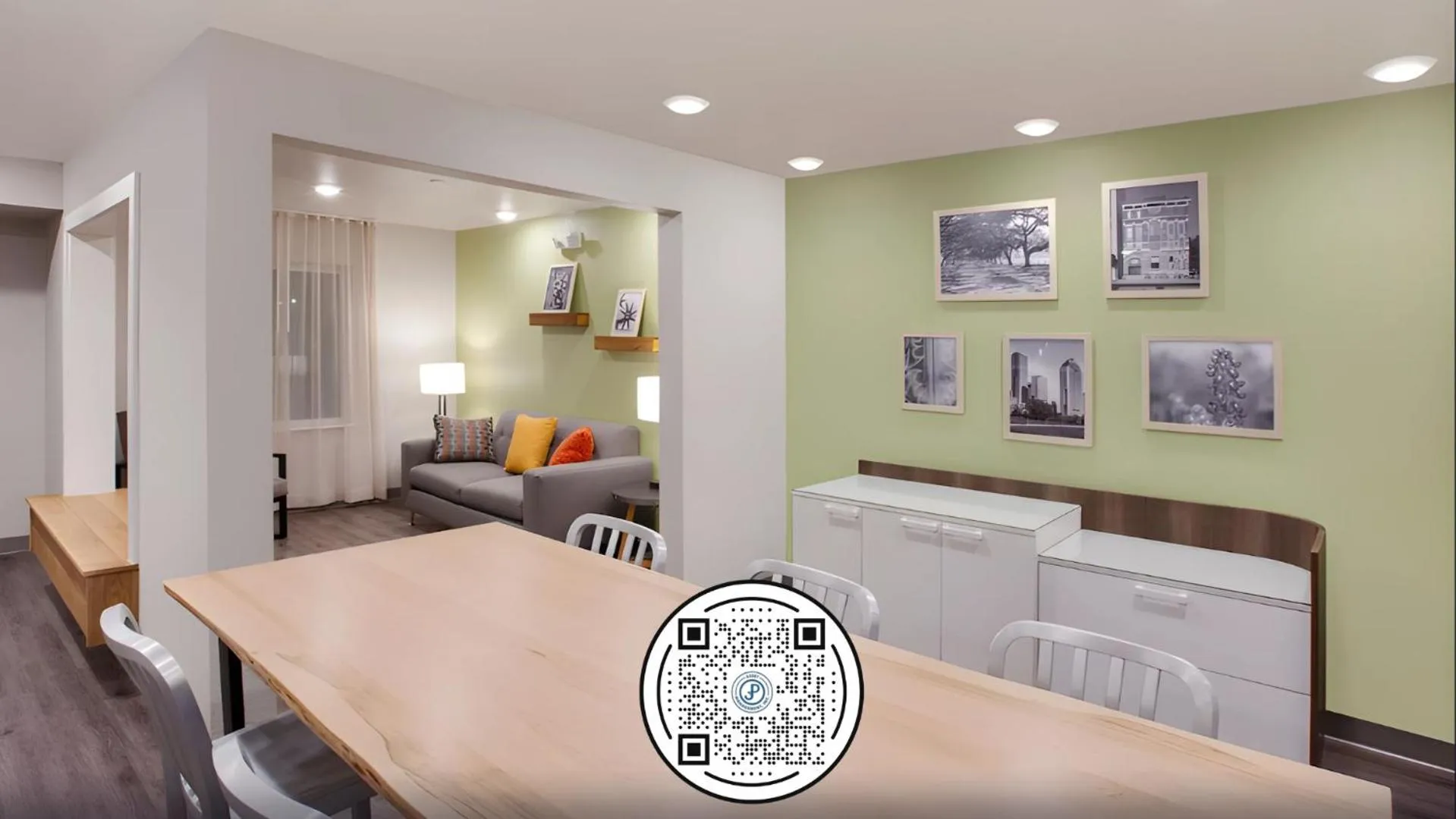 Property building in Woodspring Suites Orlando International Drive