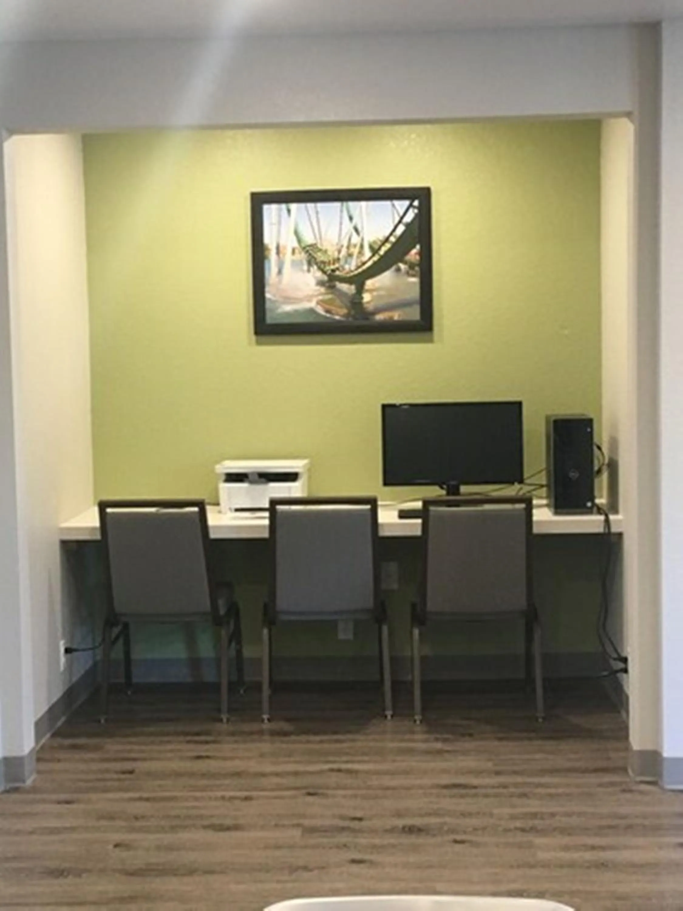 Business facilities in Woodspring Suites Orlando International Drive