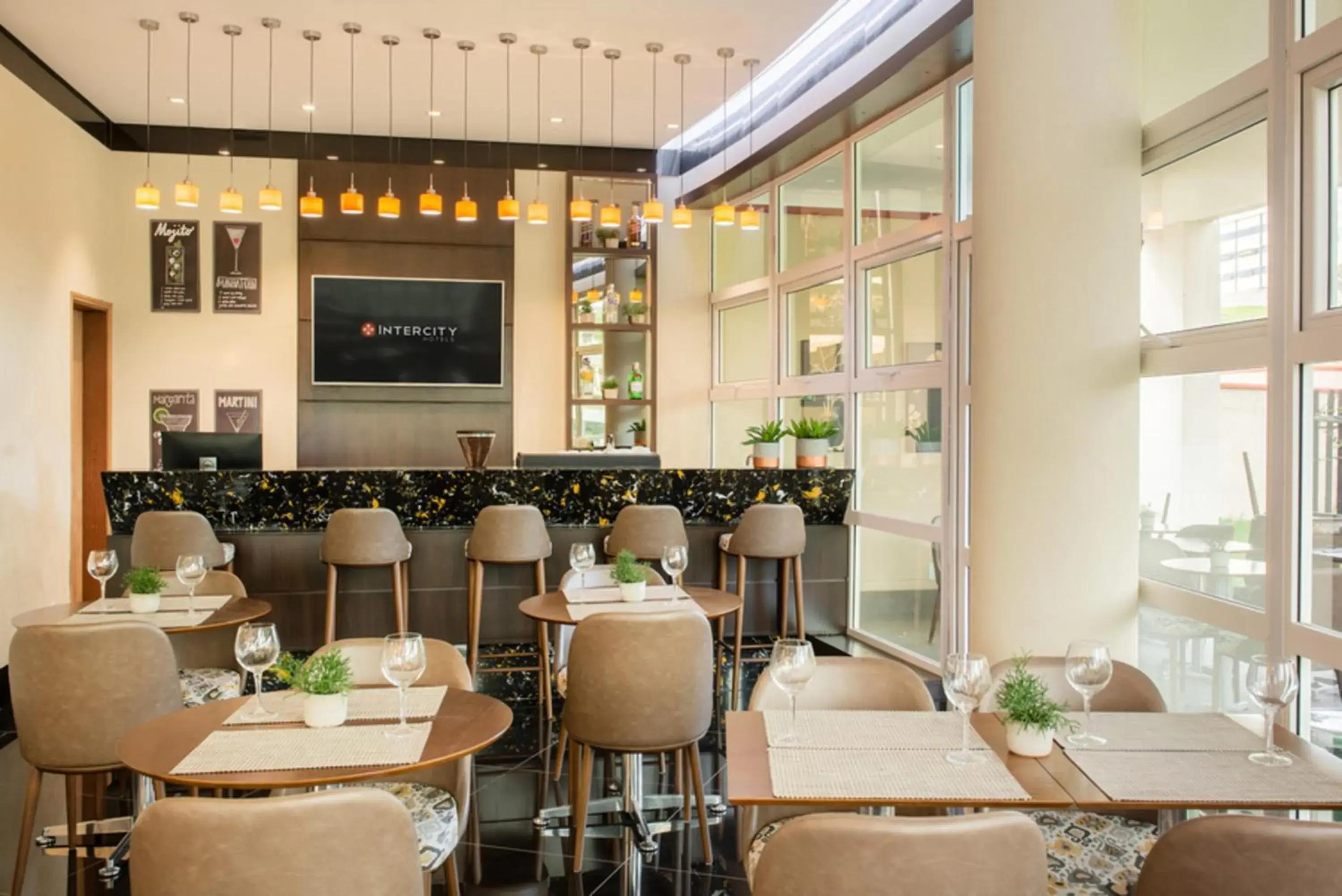 Lounge or bar in Intercity Itupeva Lounge or bar in Intercity Itupeva