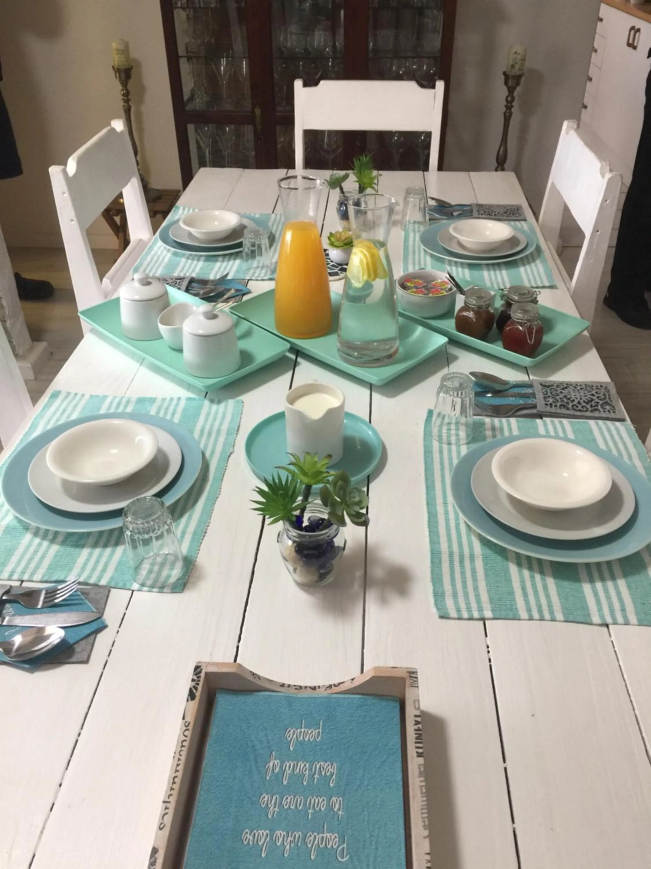 Food and drinks in 57 On Wellington Accommodation