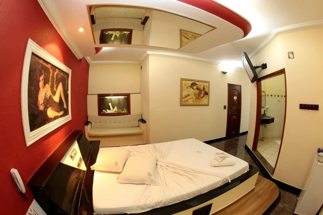 Standard Suite in Hotel & Motel Le Baron