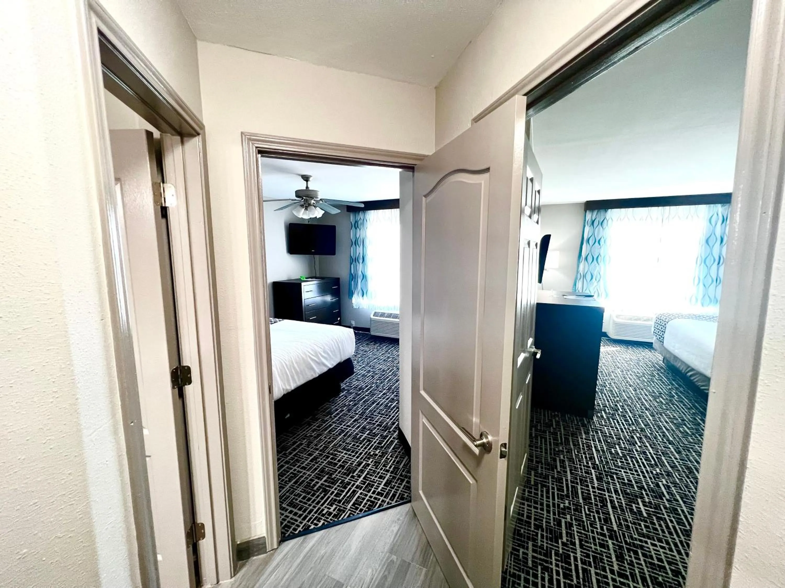 Bedroom, Bed in La Quinta by Wyndham Pharr North McAllen