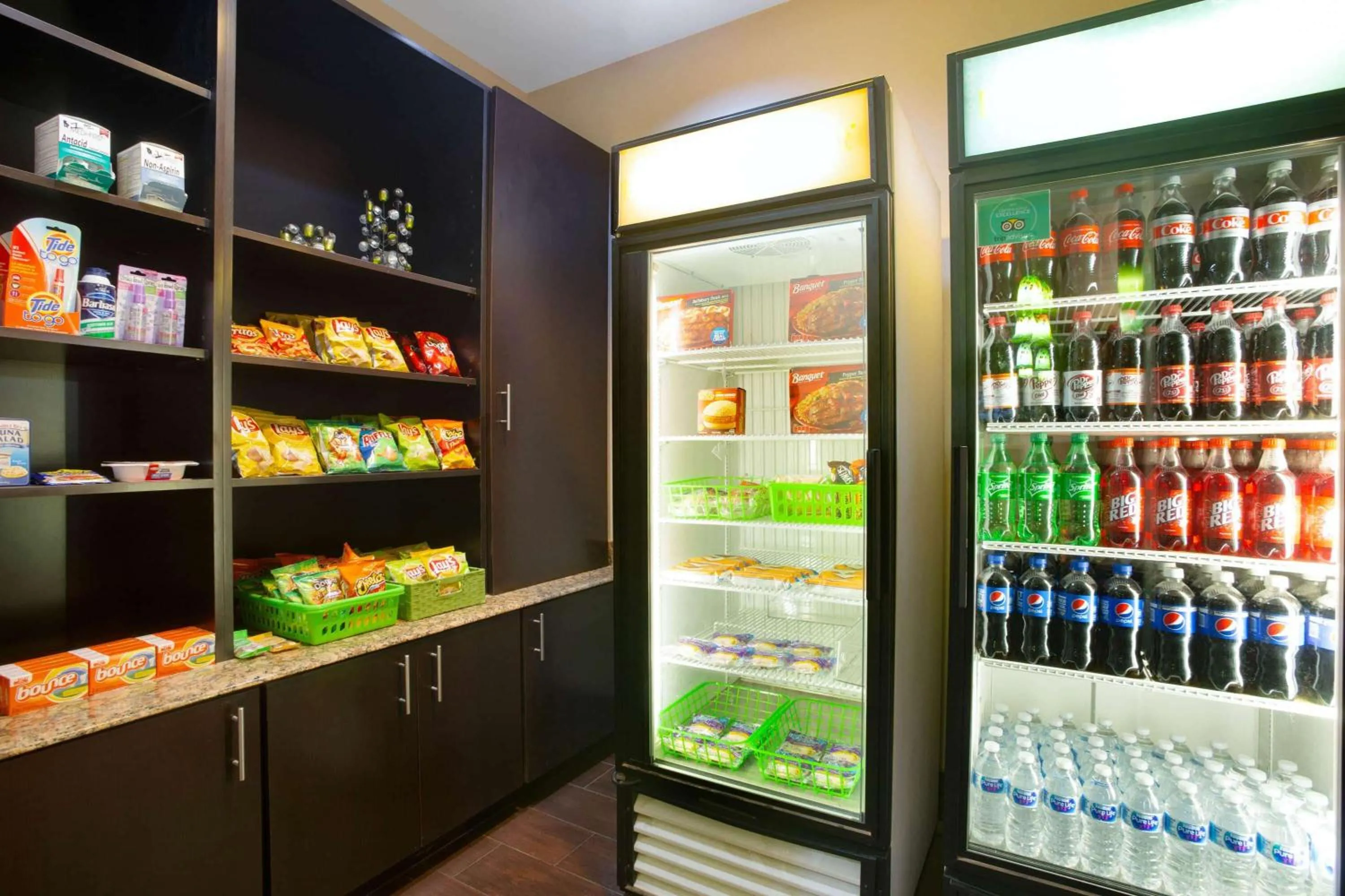 Food and drinks in La Quinta by Wyndham Pearsall