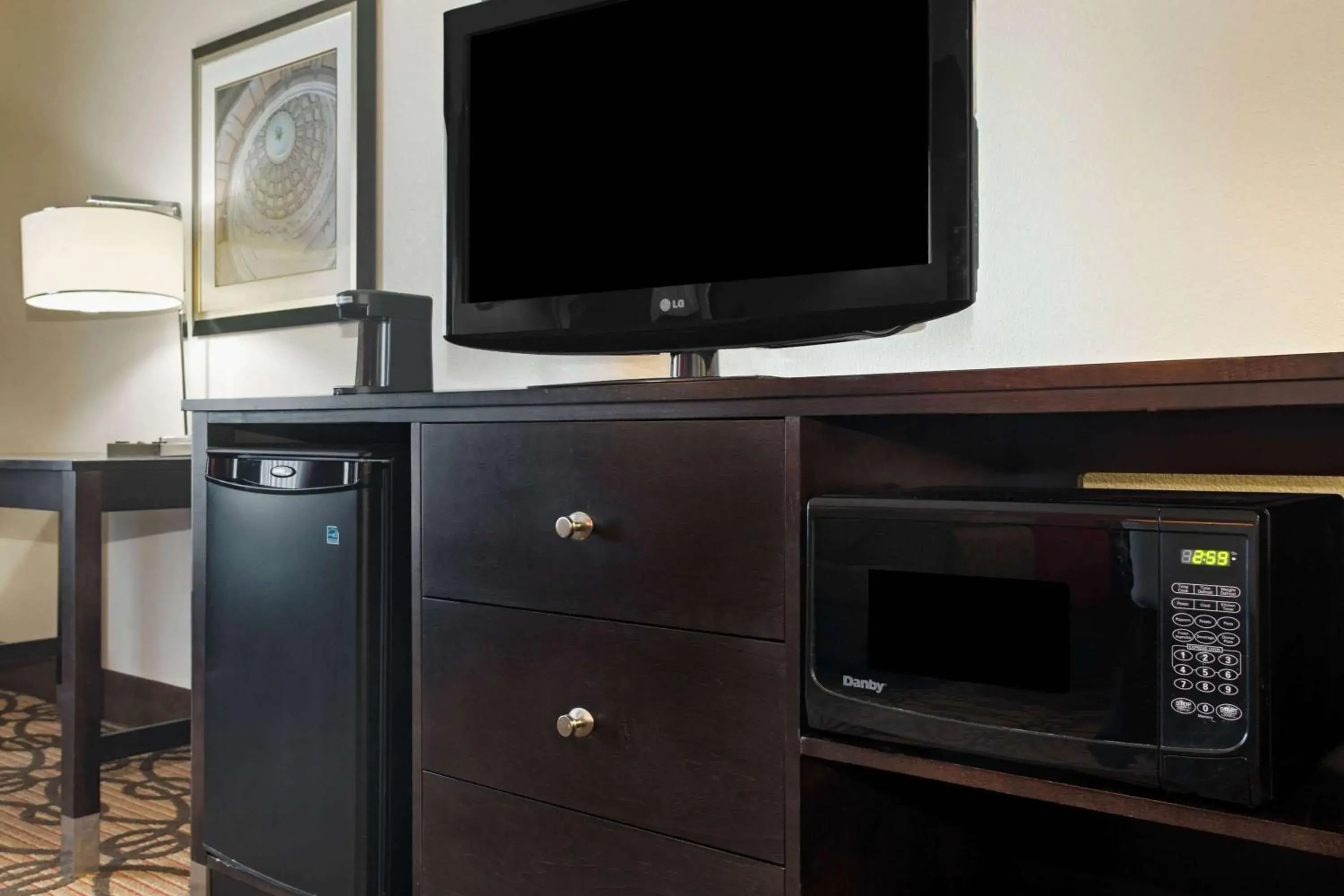 Photo of the whole room in La Quinta by Wyndham Pearsall Photo of the whole room in La Quinta by Wyndham Pearsall