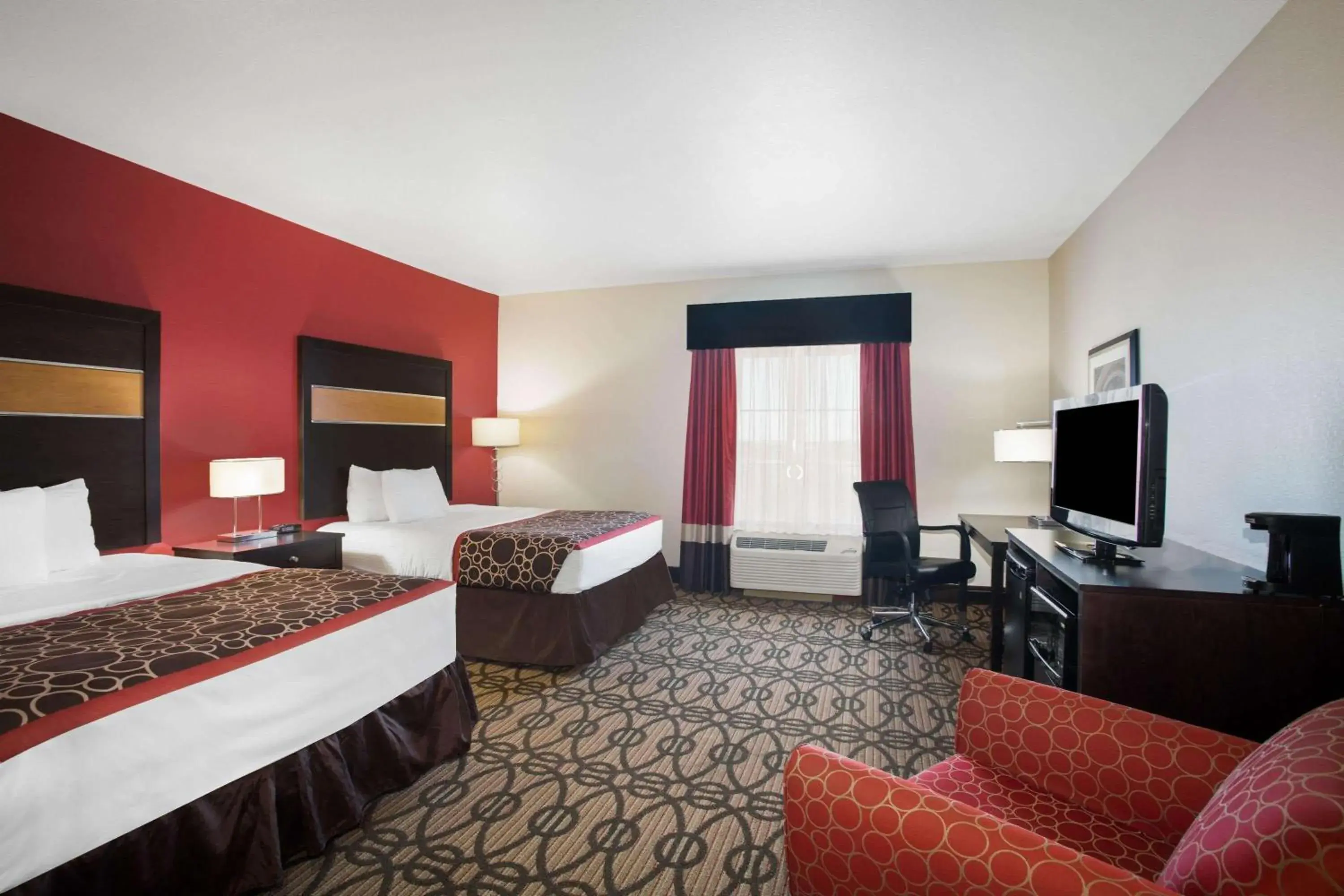 Photo of the whole room, Bed in La Quinta by Wyndham Pearsall Photo of the whole room, Bed in La Quinta by Wyndham Pearsall