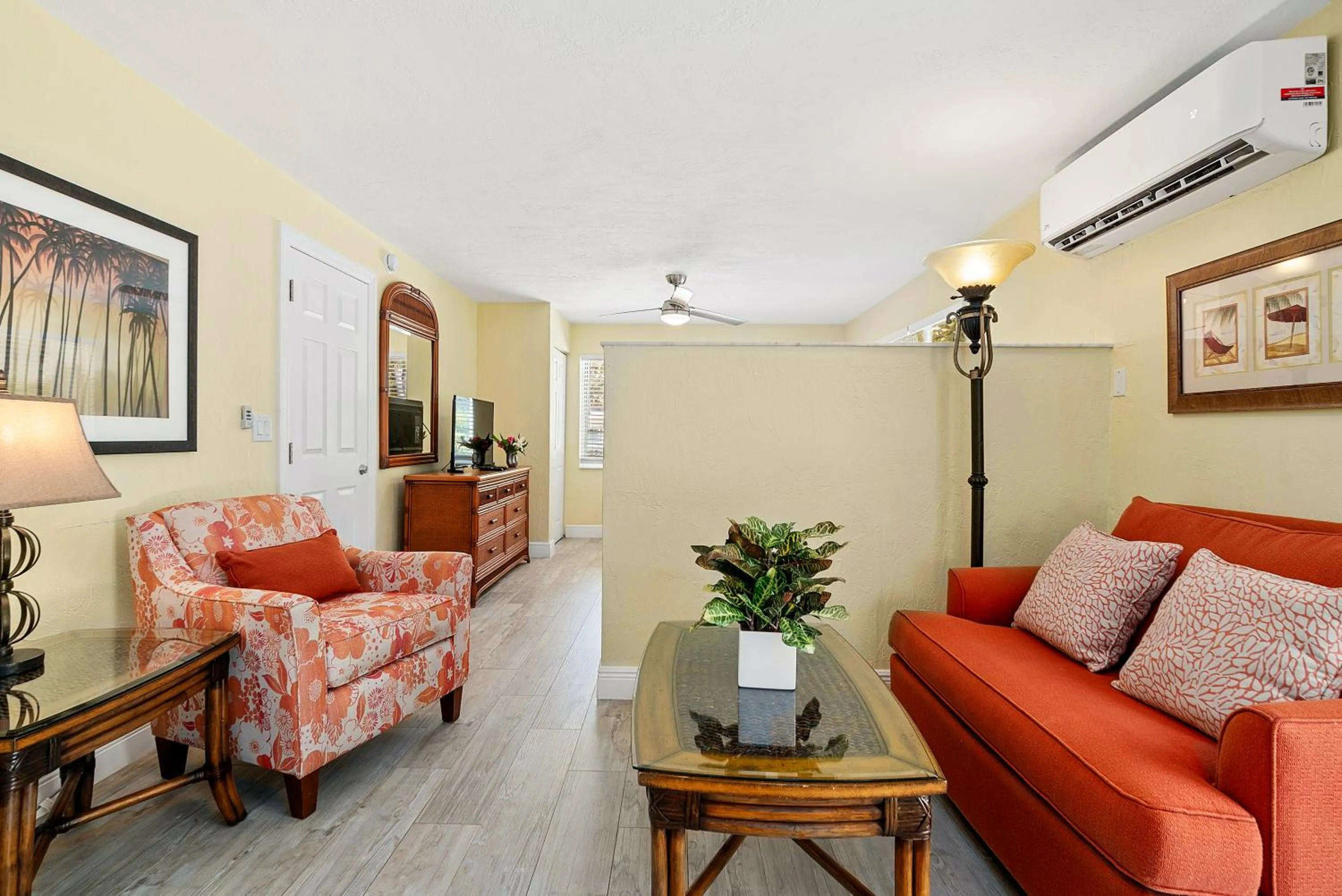 Living room in Coconut Bay Resort - Key Largo
