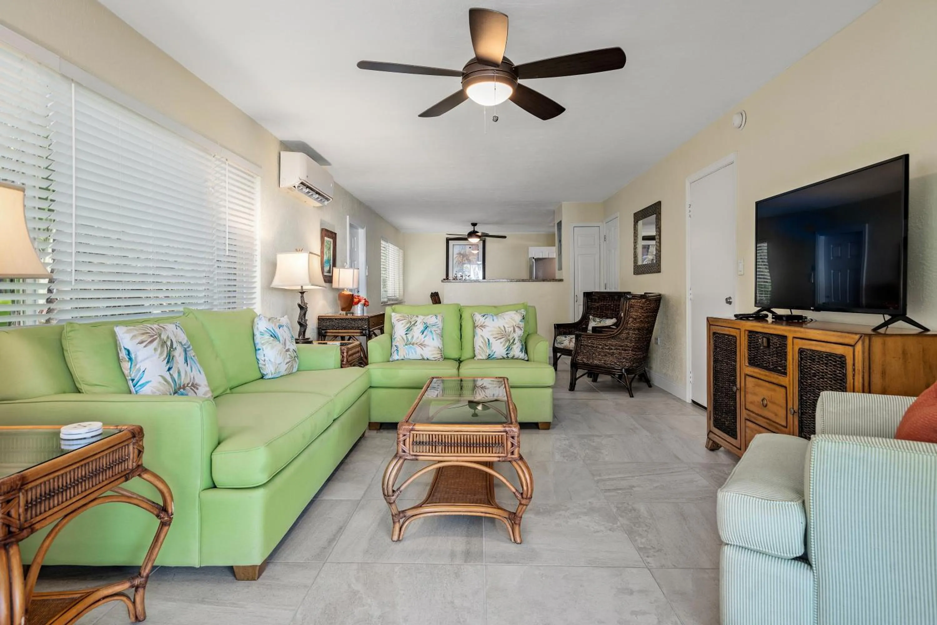 Living room in Coconut Bay Resort - Key Largo