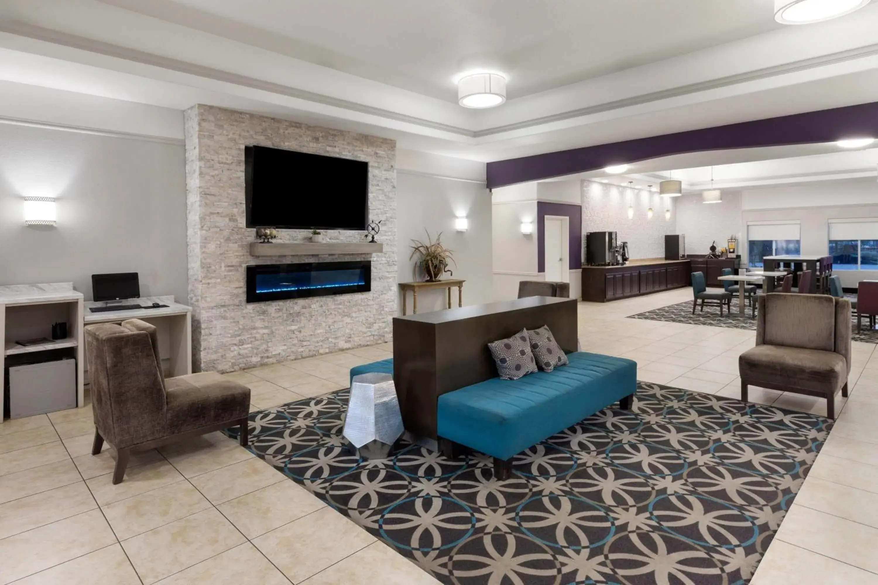 Lobby or reception in La Quinta by Wyndham Brownwood Lobby or reception in La Quinta by Wyndham Brownwood