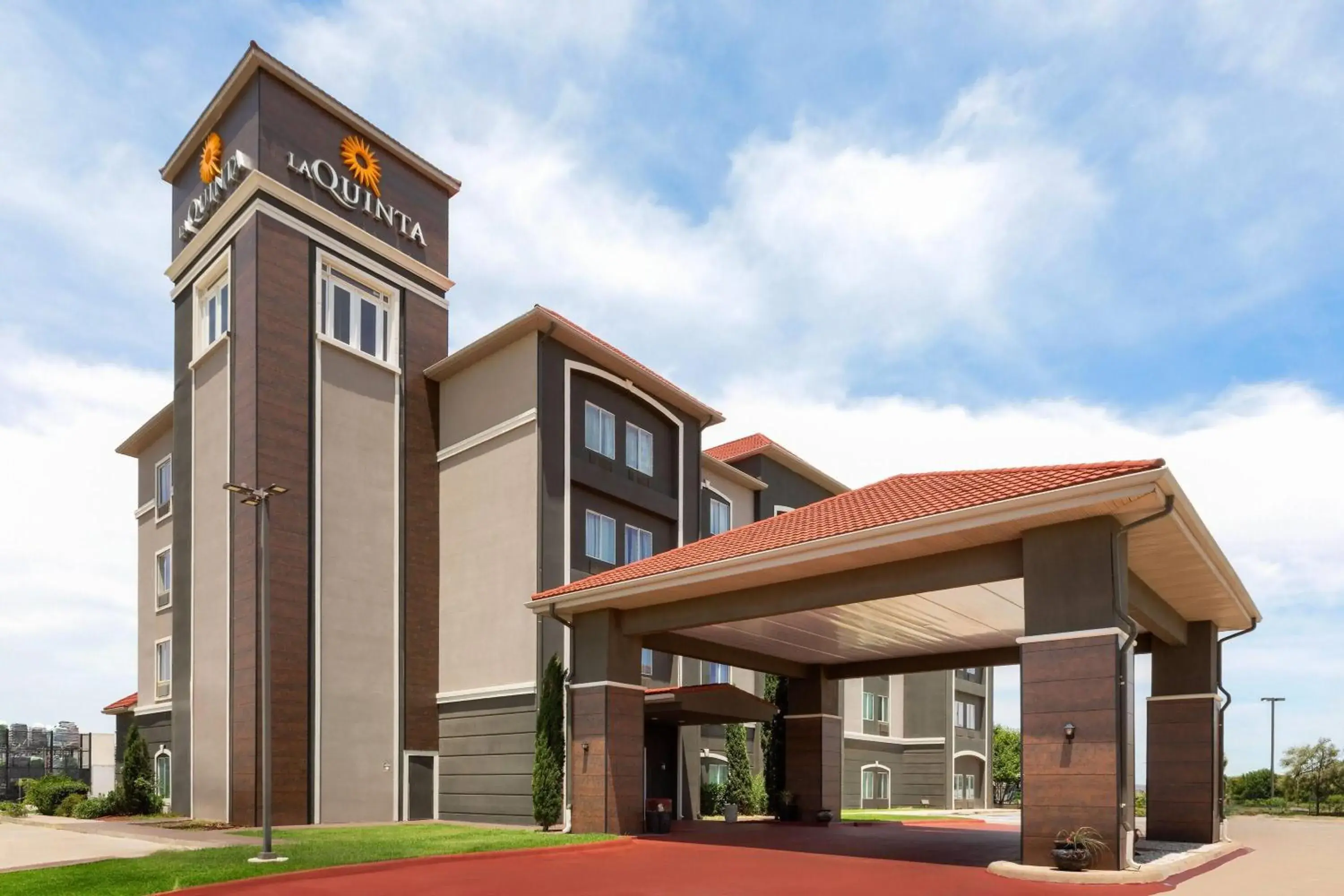 Property building in La Quinta by Wyndham Brownwood Property building in La Quinta by Wyndham Brownwood