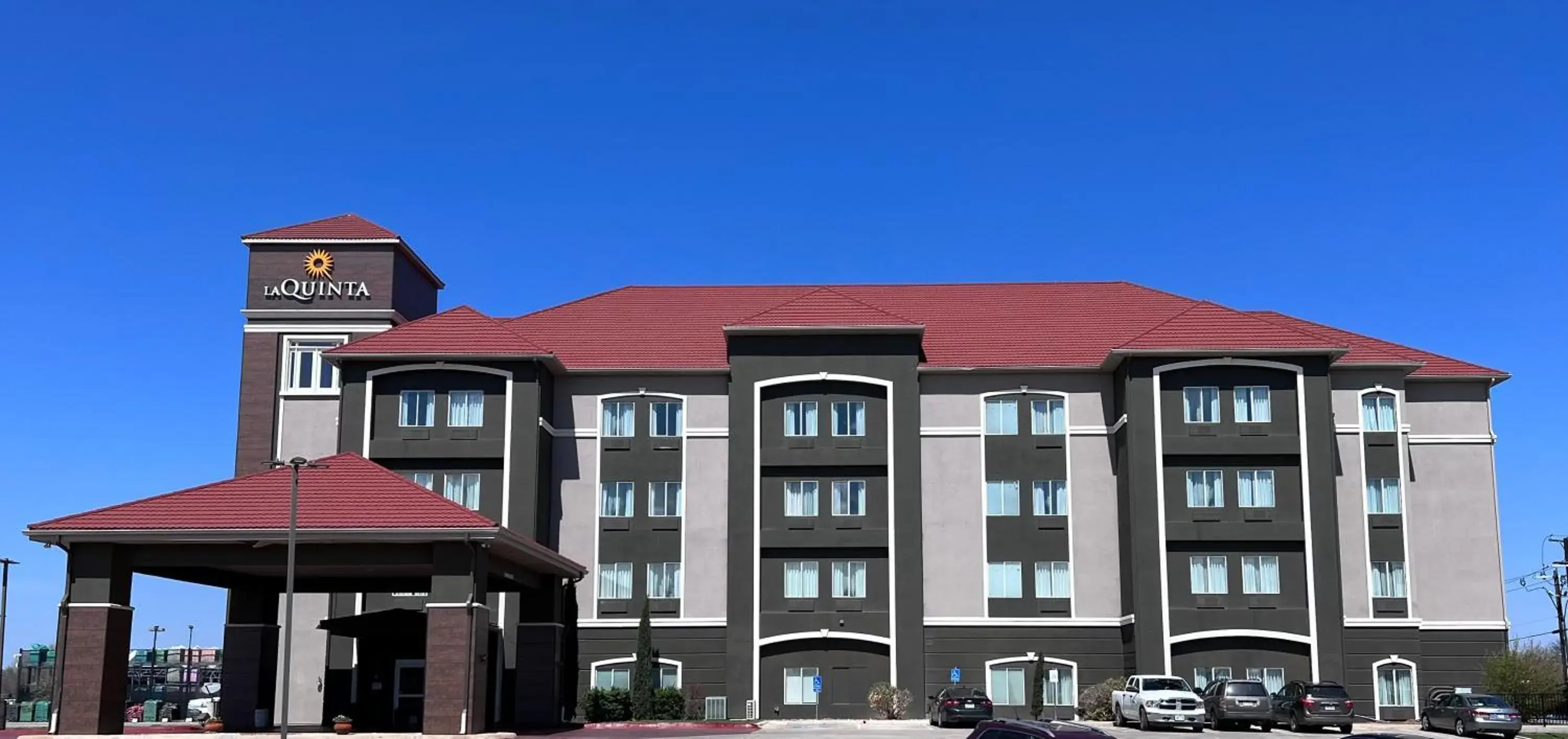 Property building in La Quinta by Wyndham Brownwood Property building in La Quinta by Wyndham Brownwood