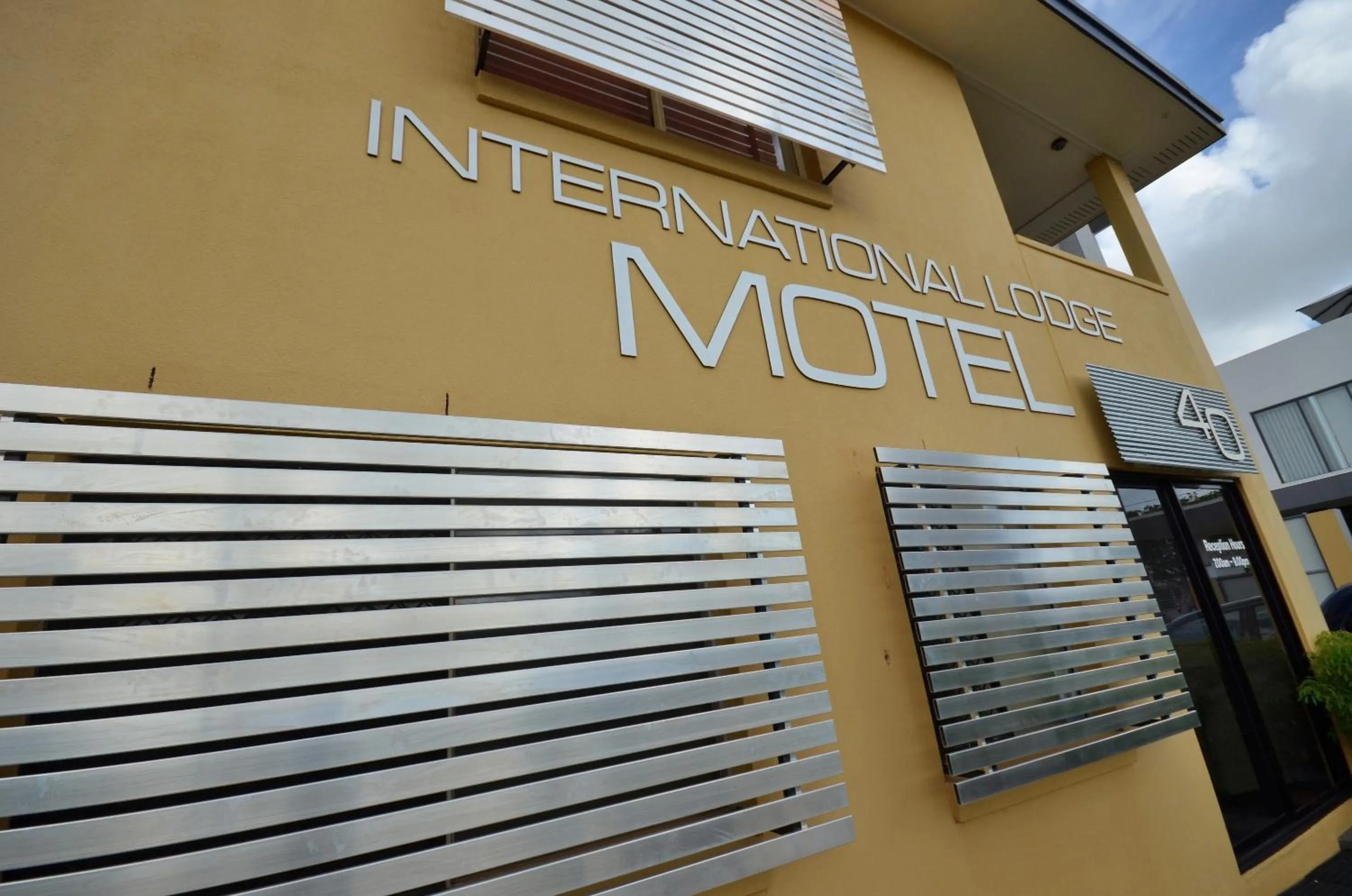 Facade/entrance in International Lodge Motel