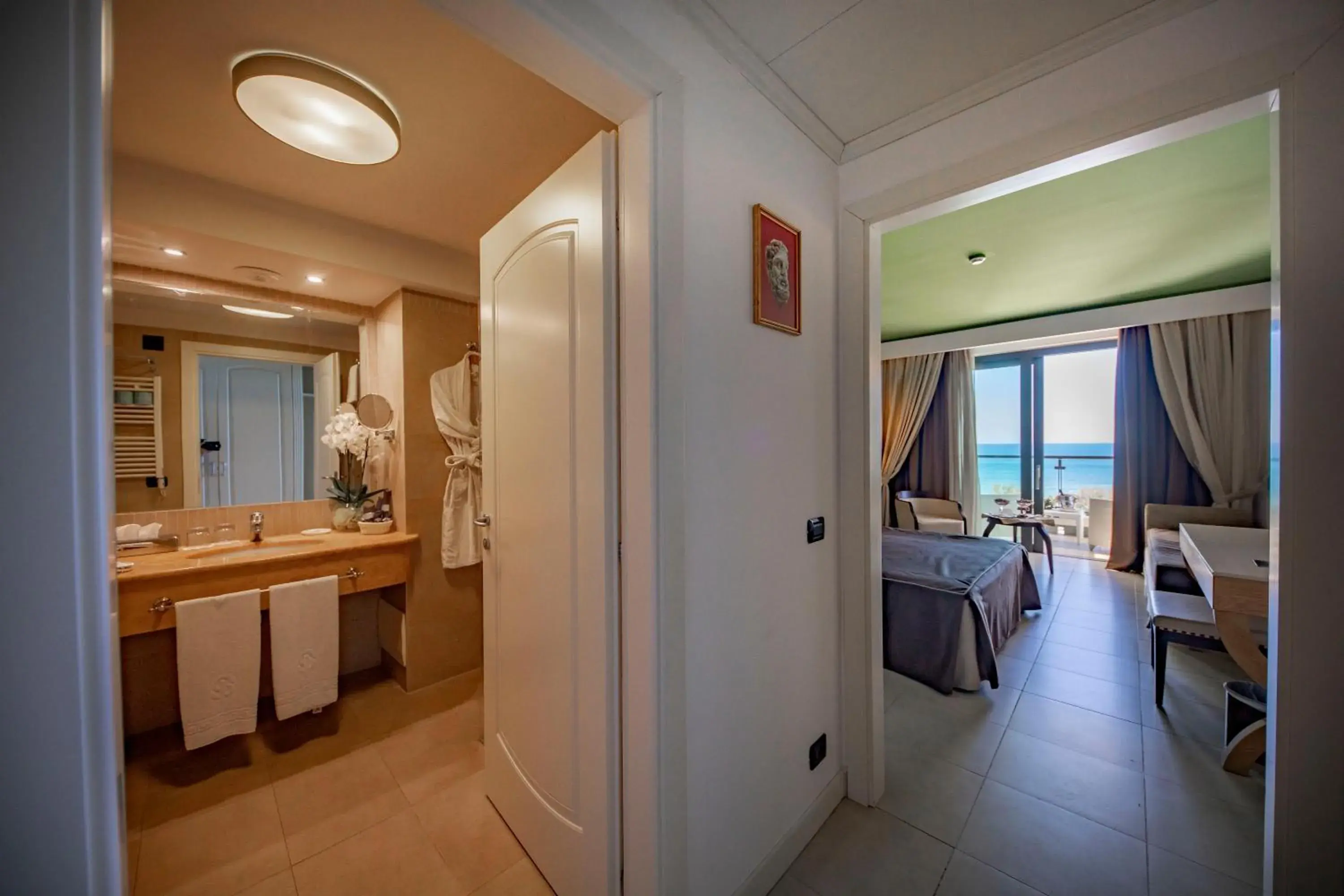 Bed in Cefalù Sea Palace Bed in Cefalù Sea Palace