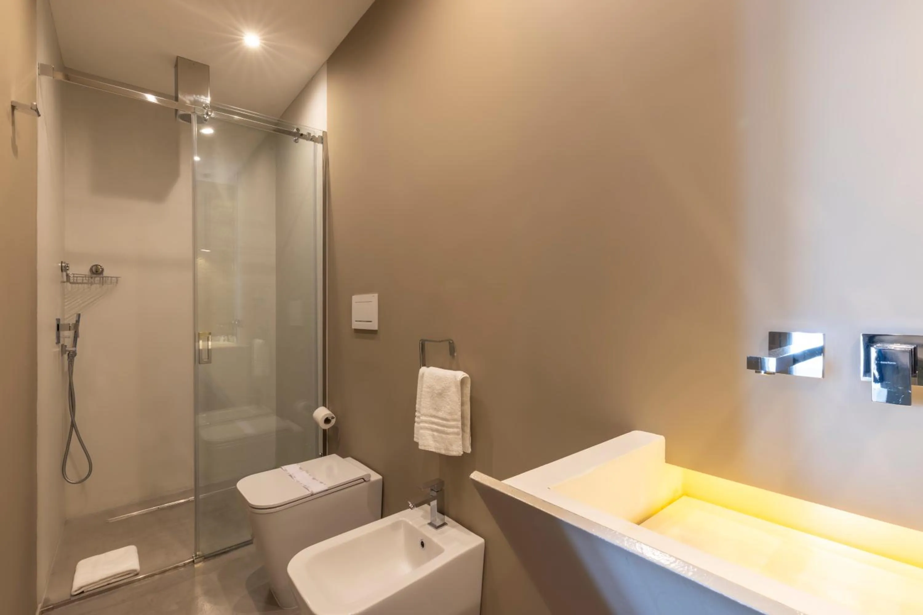 Bathroom in Milestone