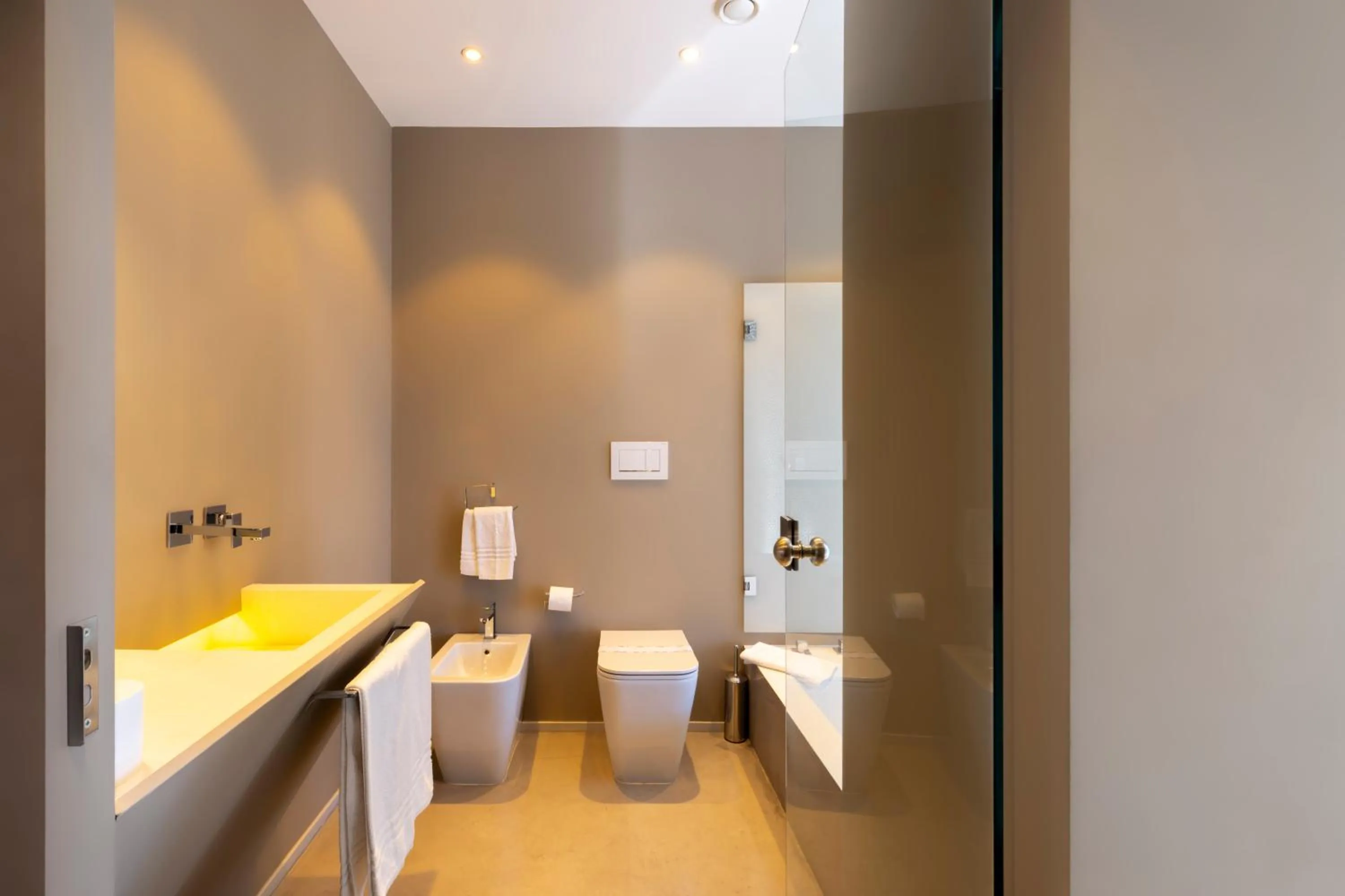 Bathroom in Milestone