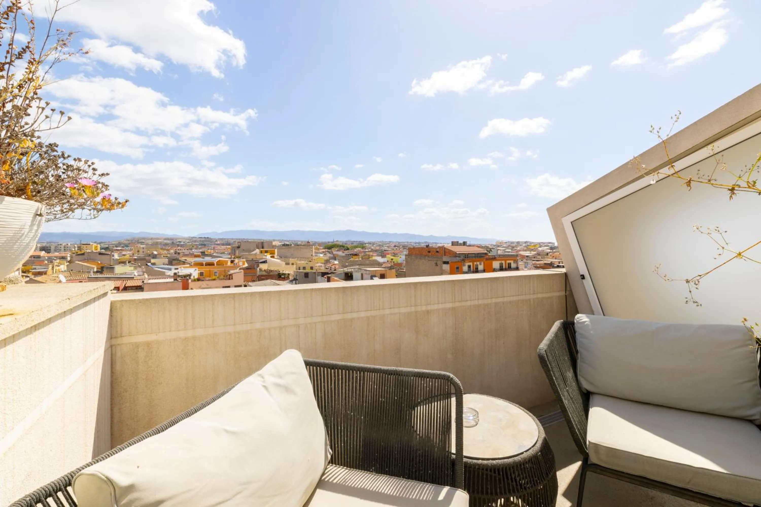 Balcony/Terrace in Milestone