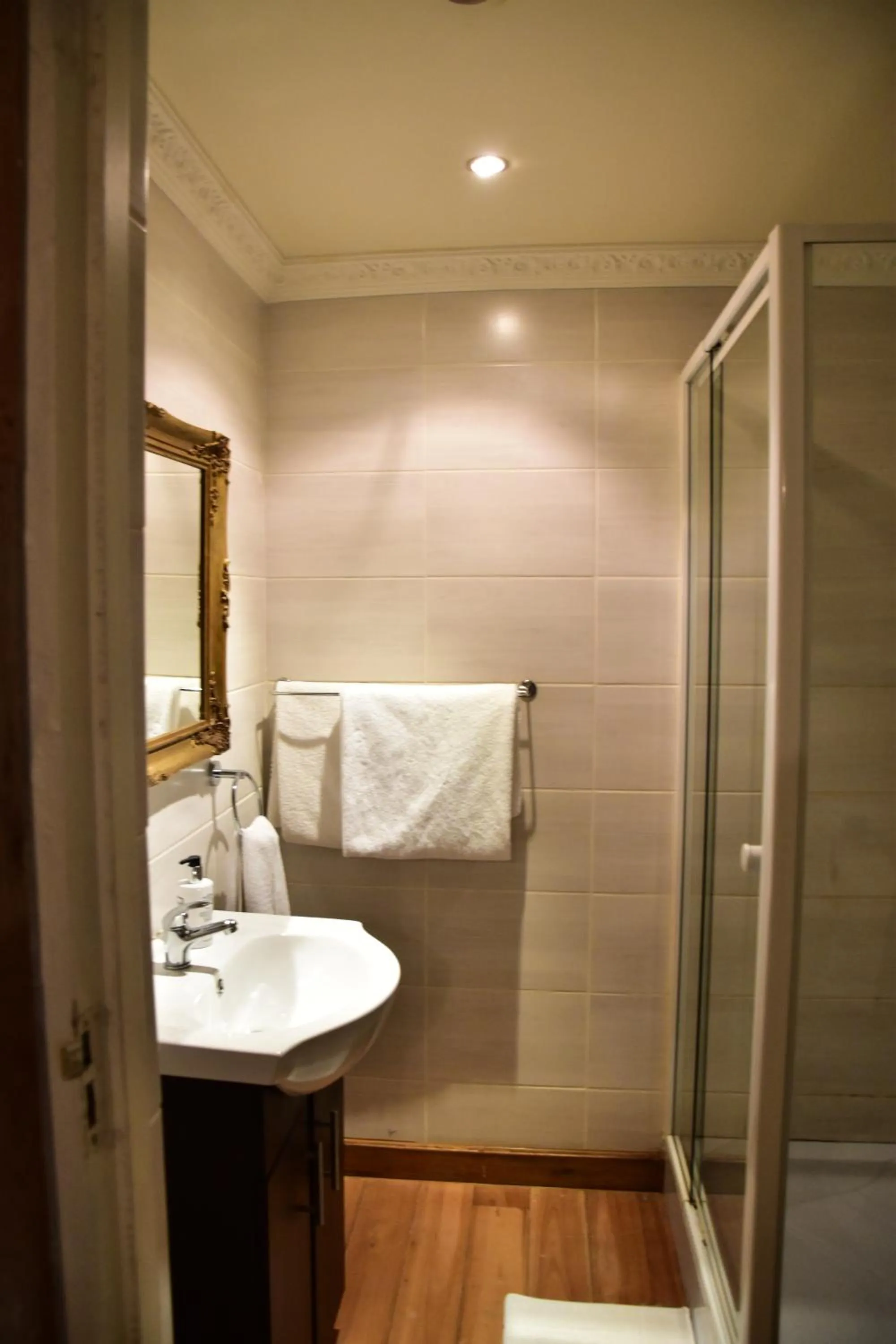 Hobbit Boutique Hotel