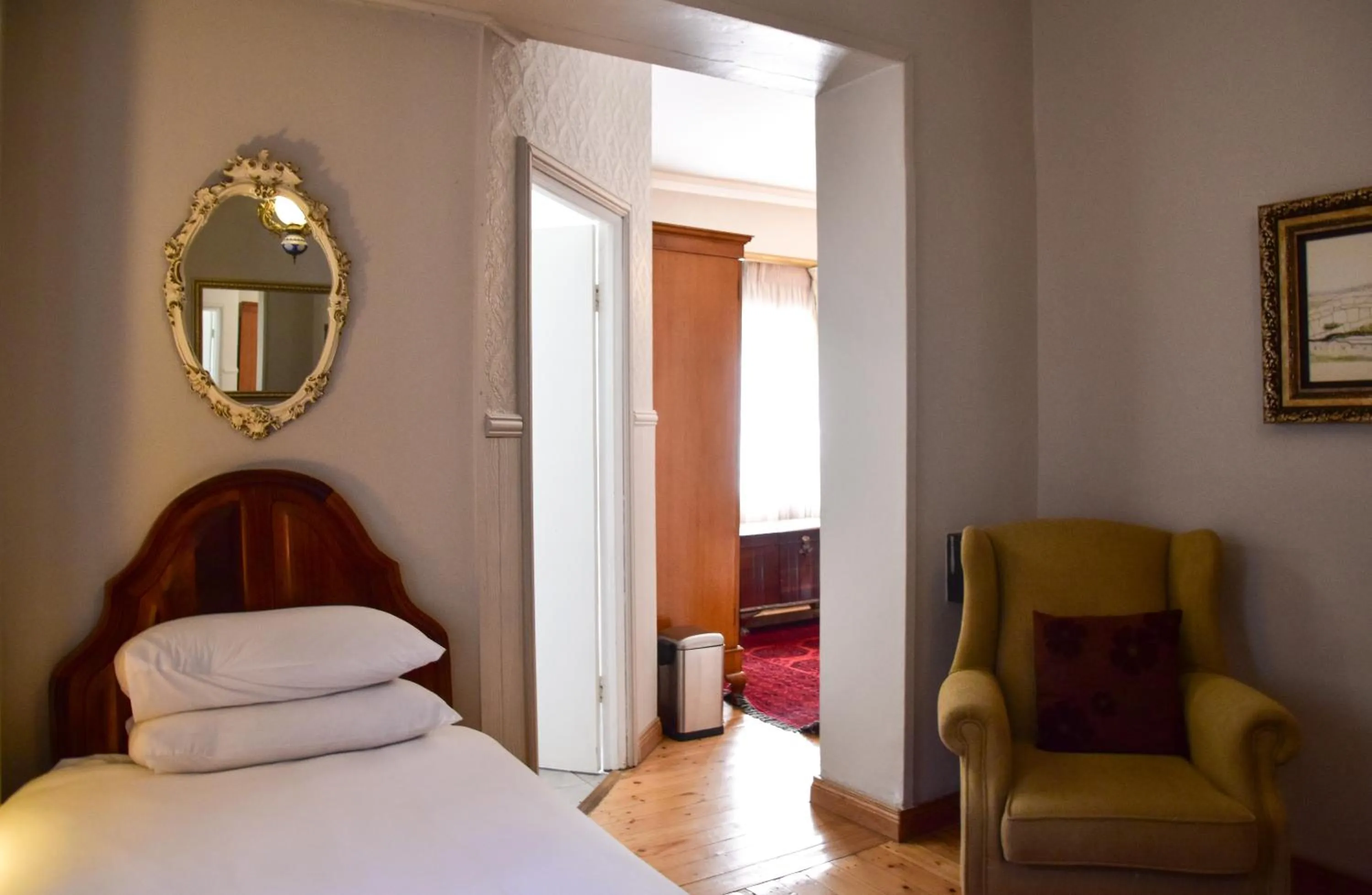 Bed in Hobbit Boutique Hotel