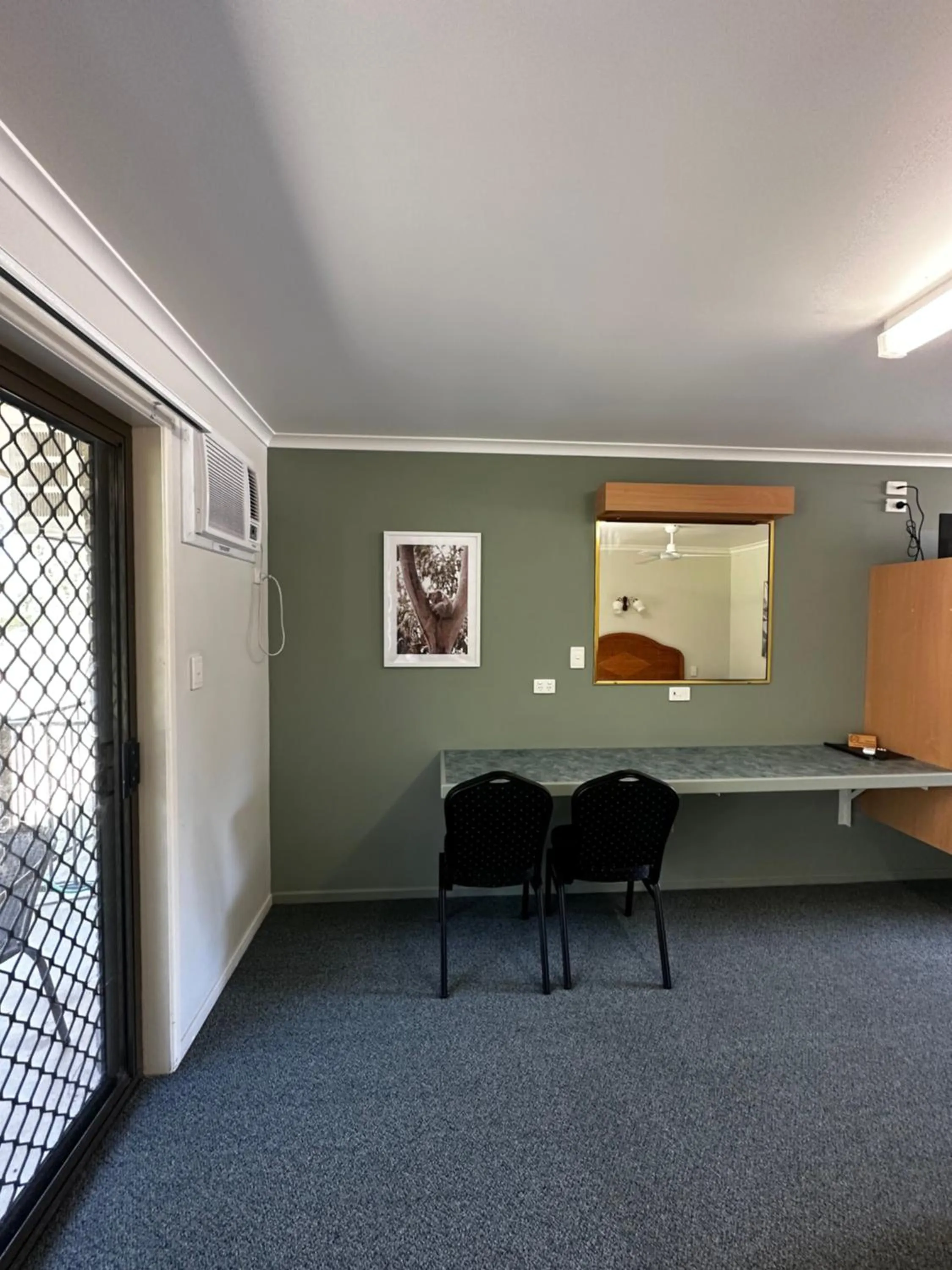 Bed in Murgon Motor Inn