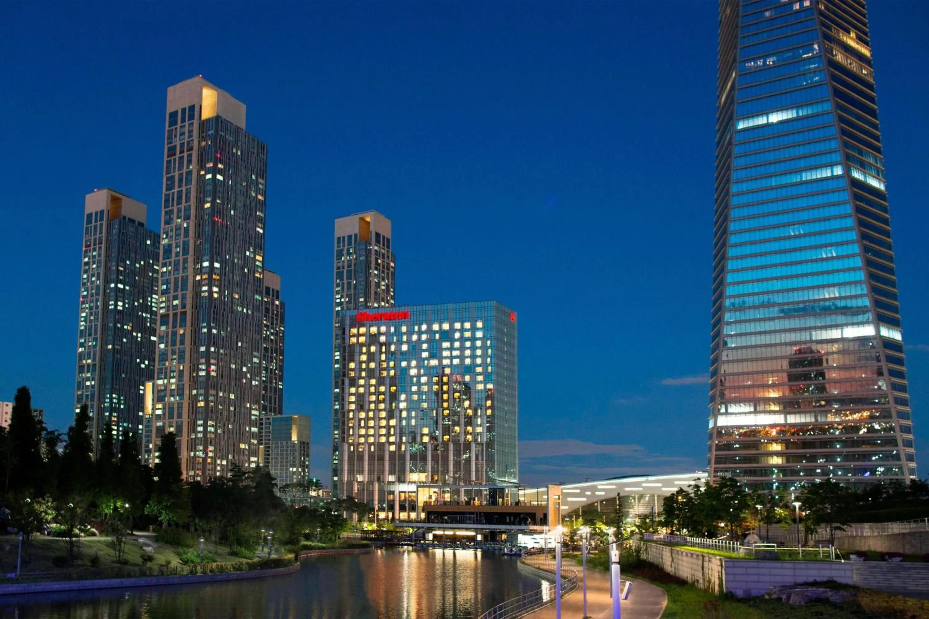 Property building in Sheraton Grand Incheon Hotel