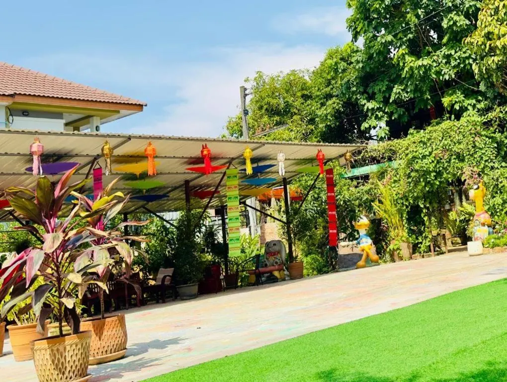 Seating area in De Wiang Kum Kam