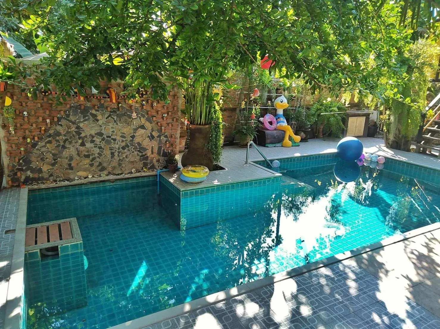 Pool view in De Wiang Kum Kam
