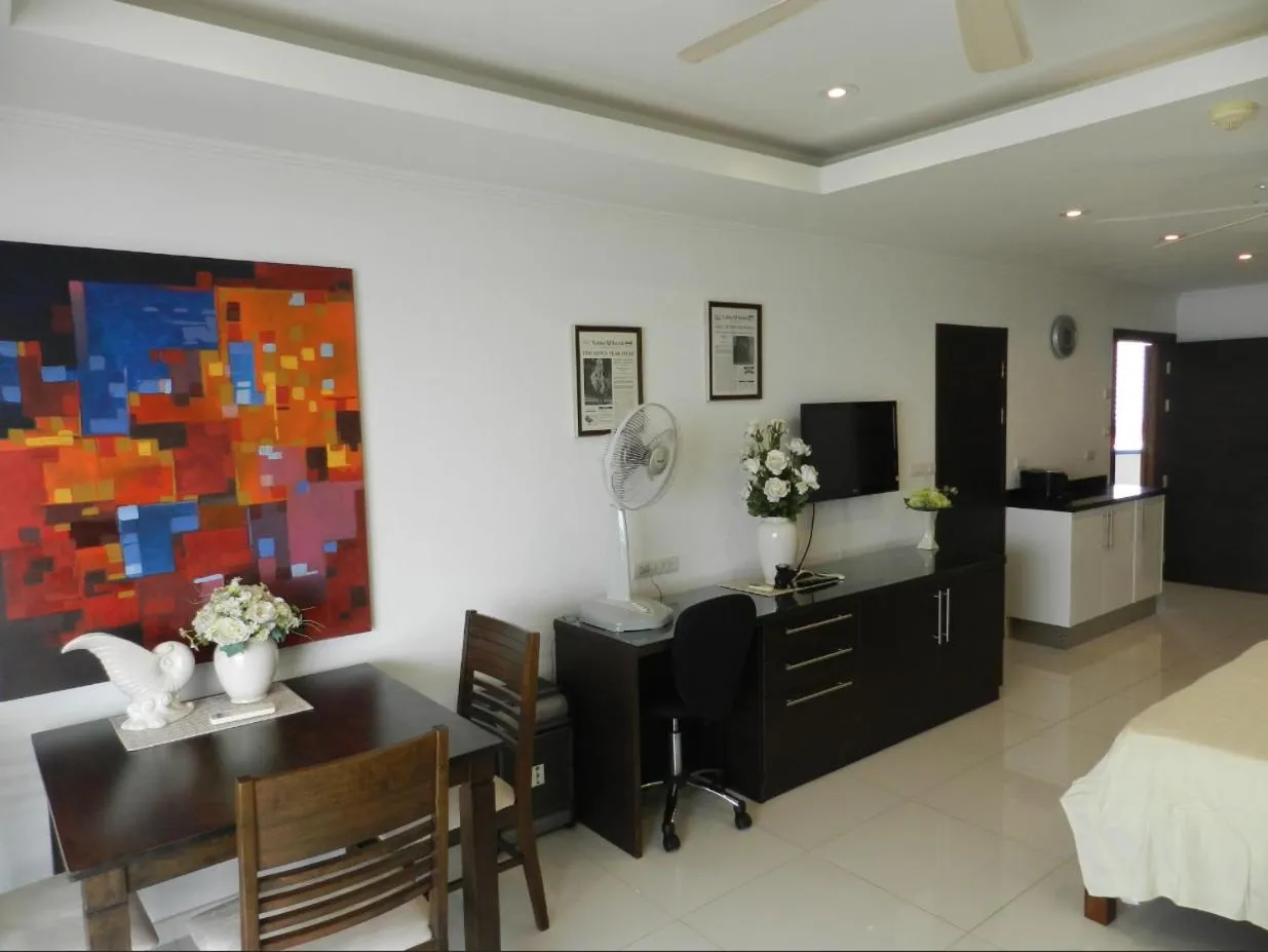 Photo of the whole room in Jomtien PLAZA Condotel