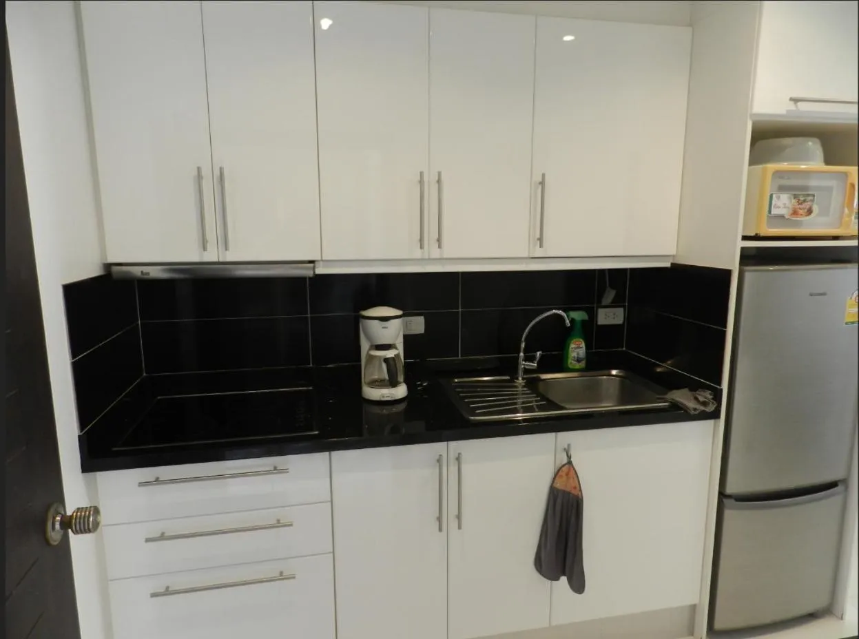 Kitchen or kitchenette in Jomtien PLAZA Condotel