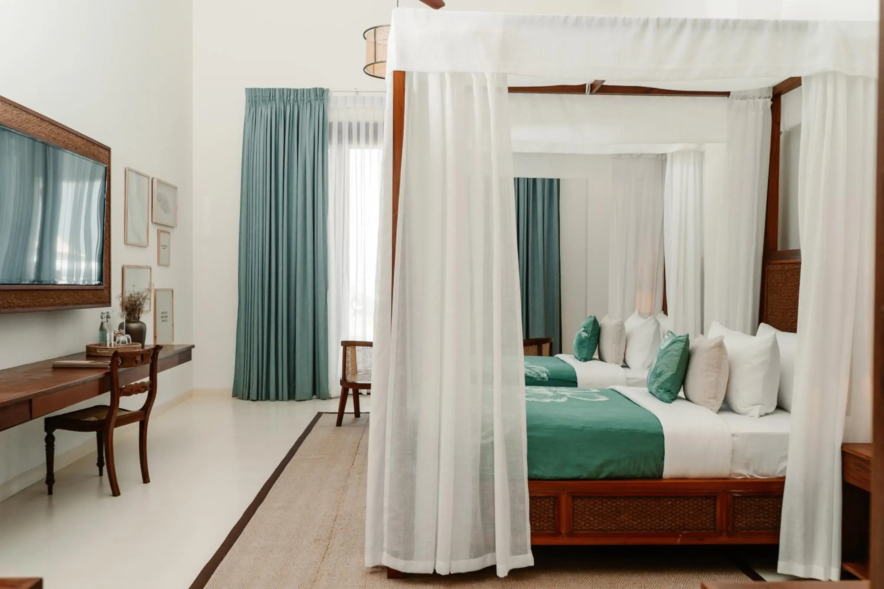 Deluxe Twin Room with Sea View in Mosvold Villa Deluxe Twin Room with Sea View in Mosvold Villa
