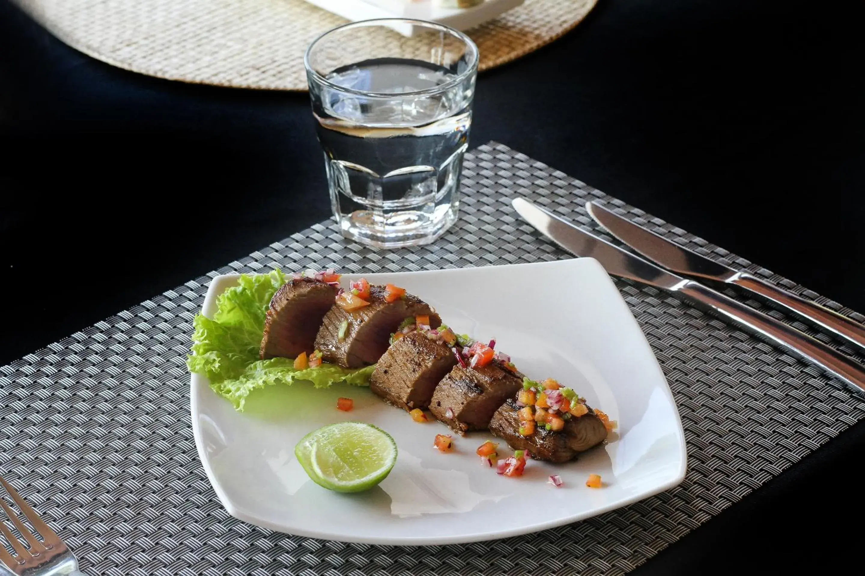Restaurant/places to eat in Kalla Bongo Lake Resort Restaurant/places to eat in Kalla Bongo Lake Resort