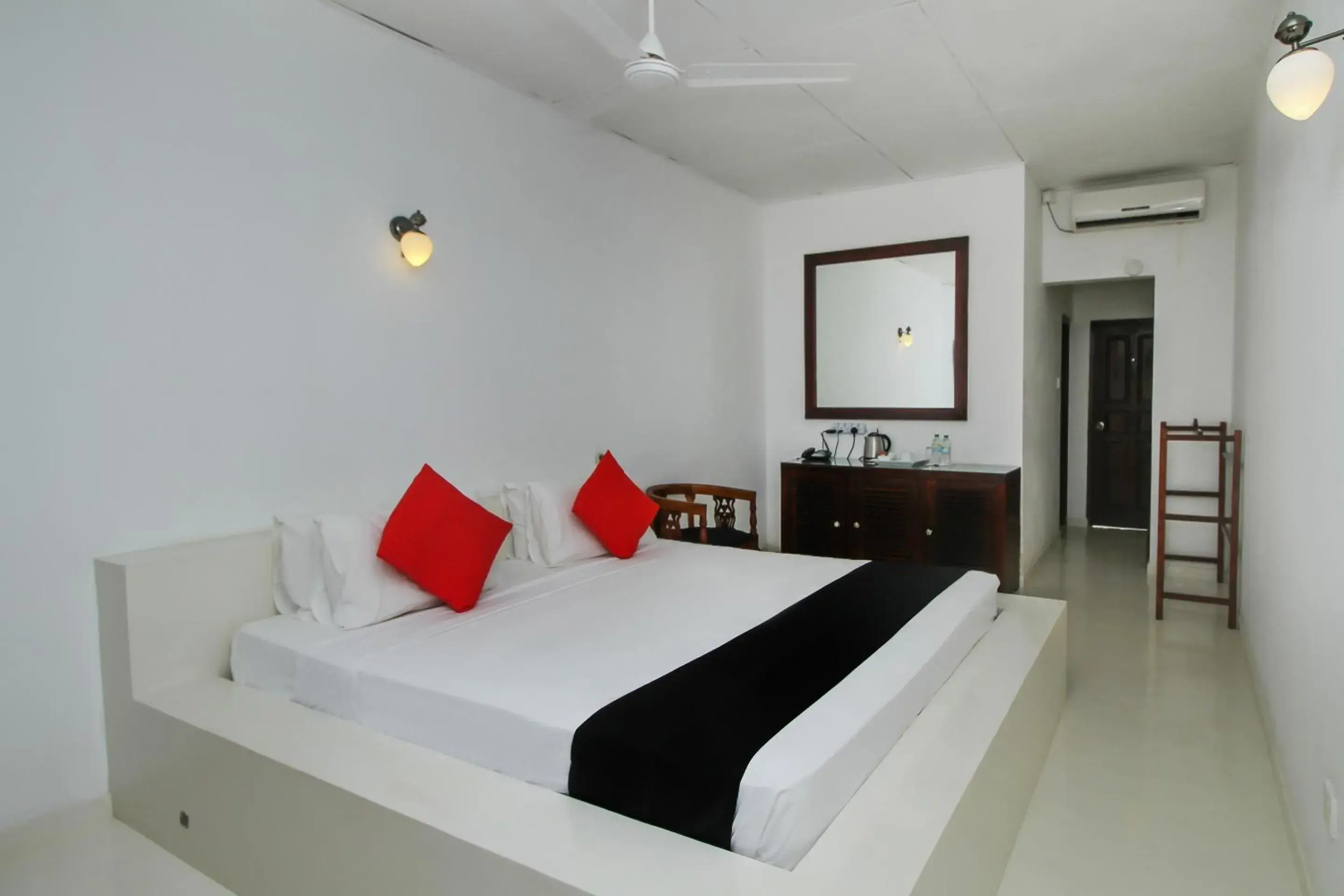 Double Room with Lake View in Kalla Bongo Lake Resort Double Room with Lake View in Kalla Bongo Lake Resort