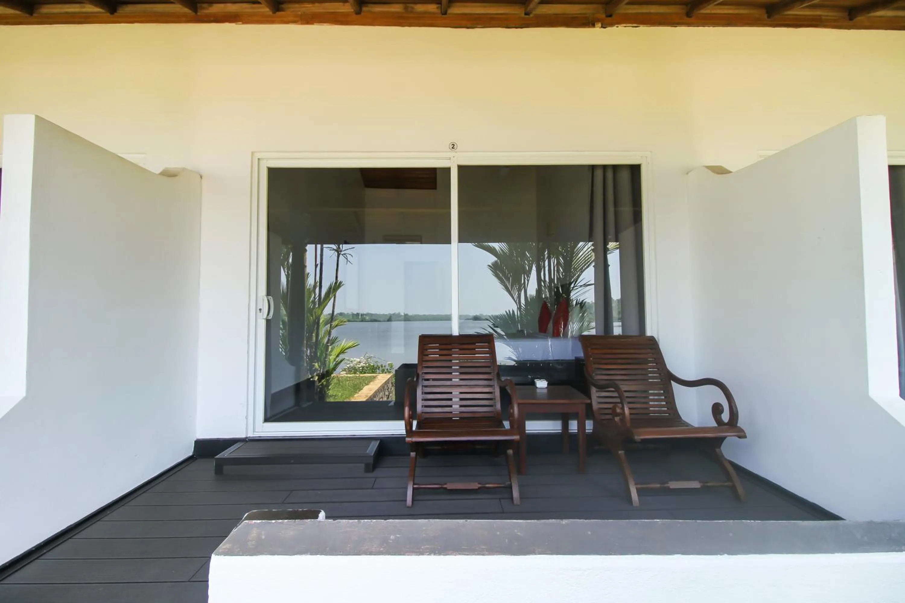 Balcony/Terrace in Kalla Bongo Lake Resort