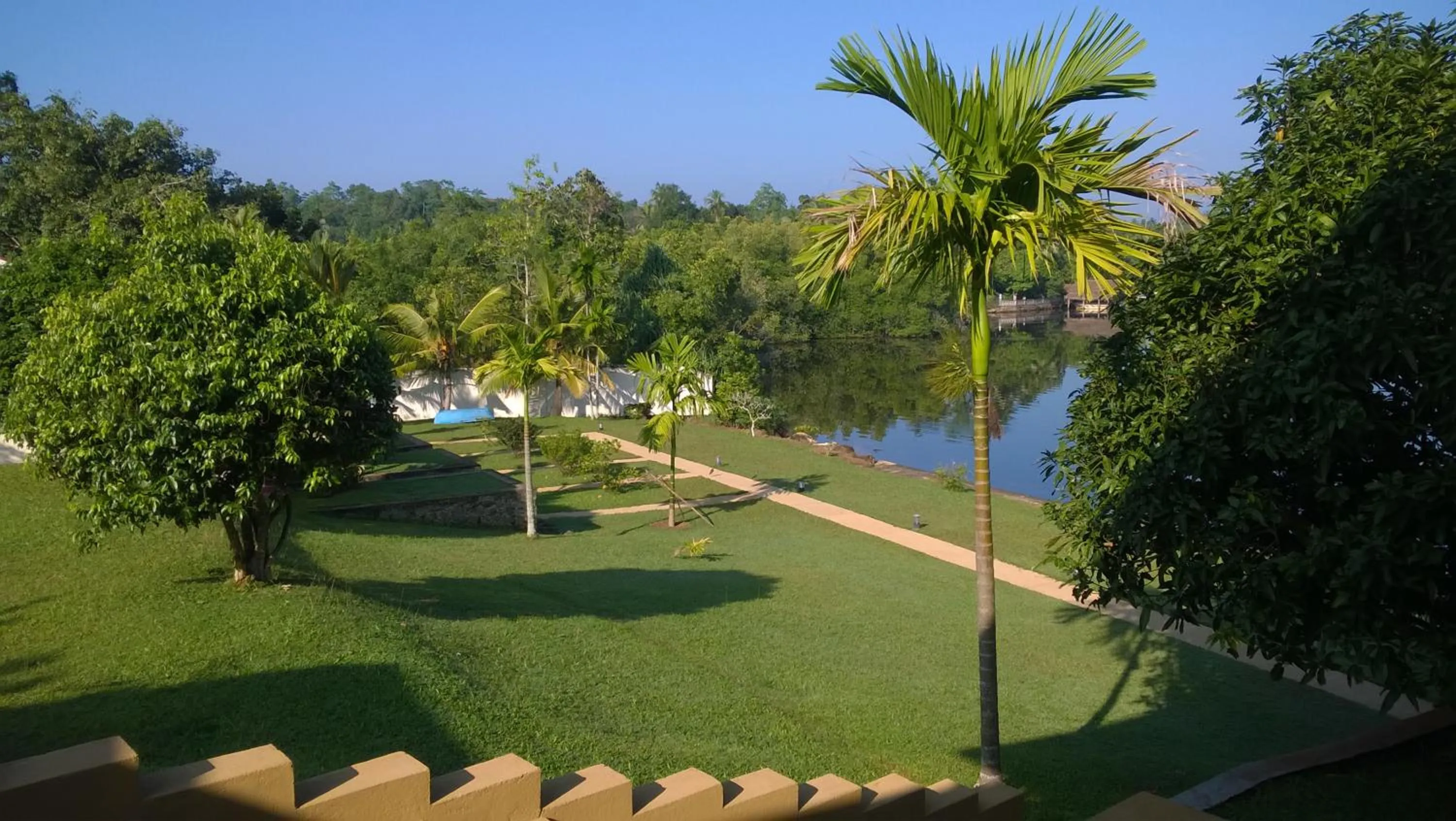 Garden in Kalla Bongo Lake Resort