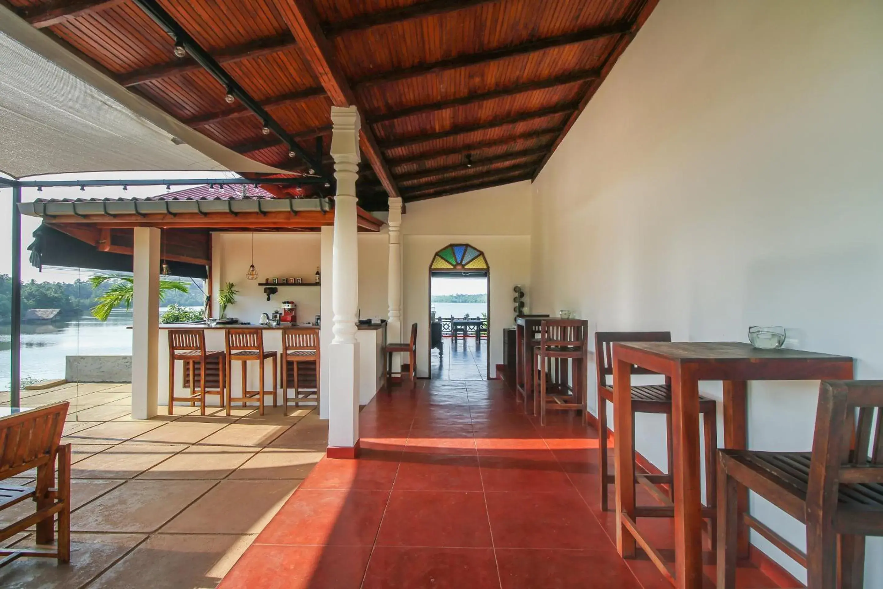 Restaurant/places to eat in Kalla Bongo Lake Resort Restaurant/places to eat in Kalla Bongo Lake Resort