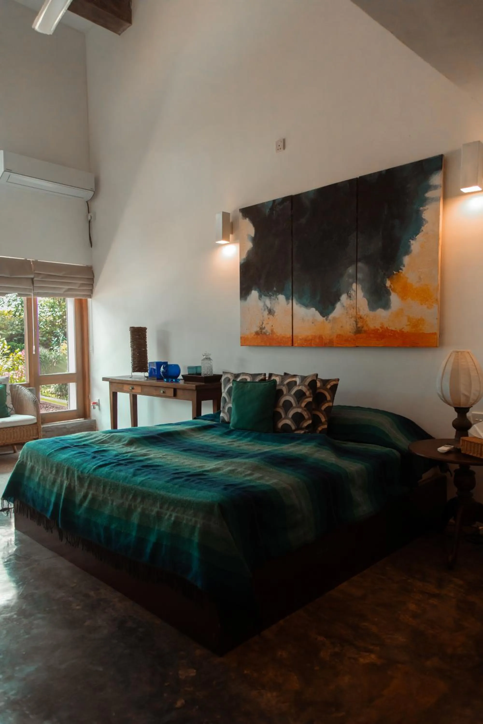 Bedroom, Bed in Saffron & Blue