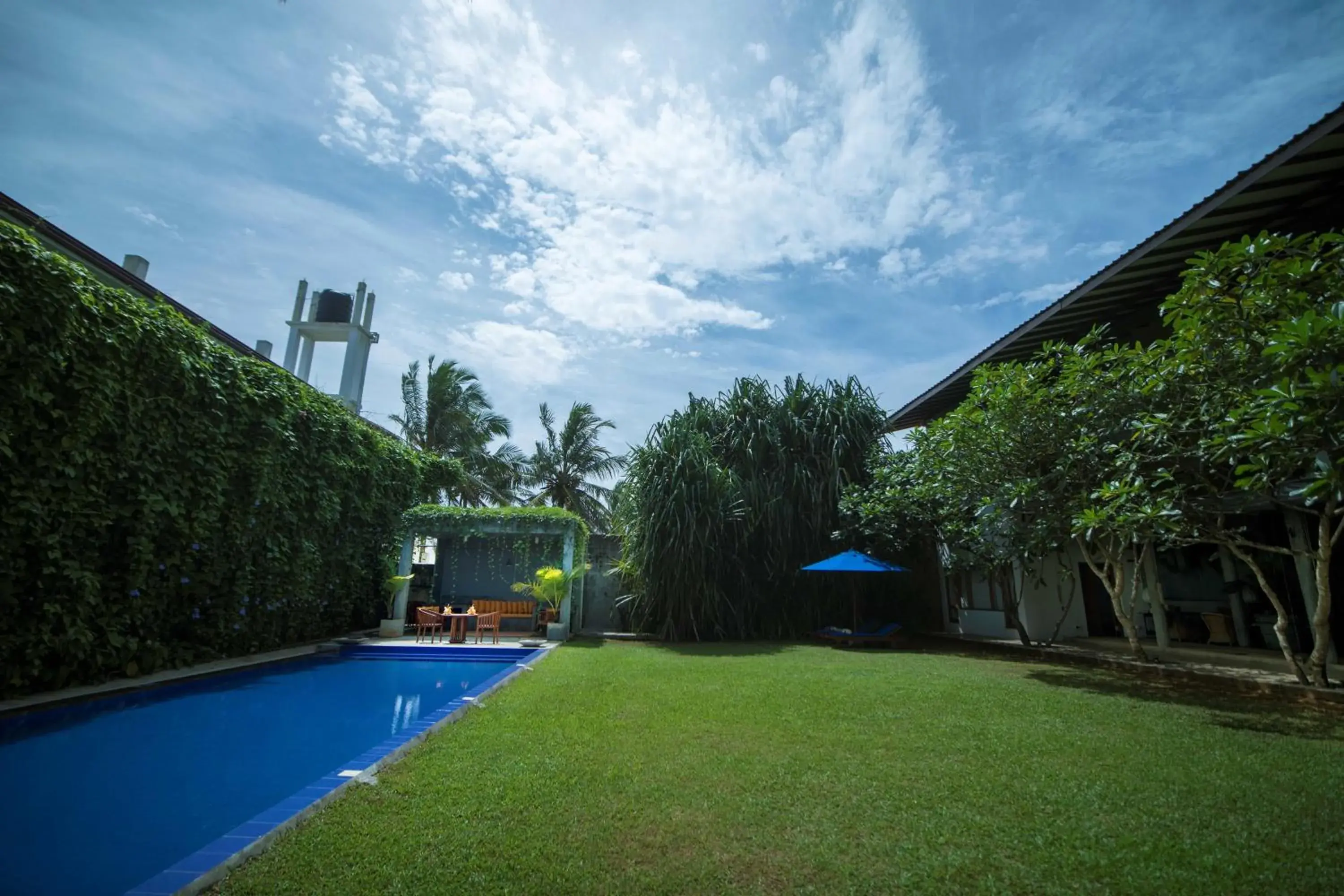 Two-Bedroom Villa in Saffron & Blue Two-Bedroom Villa in Saffron & Blue